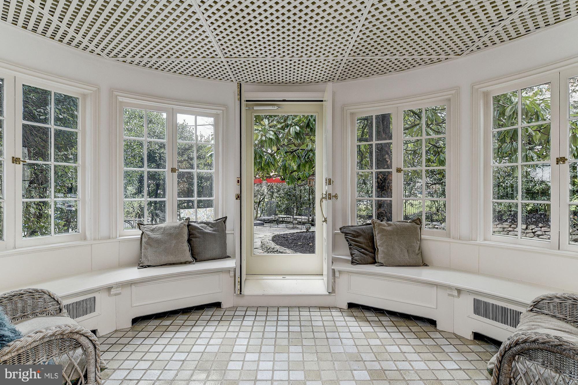 KENWOOD - Residential