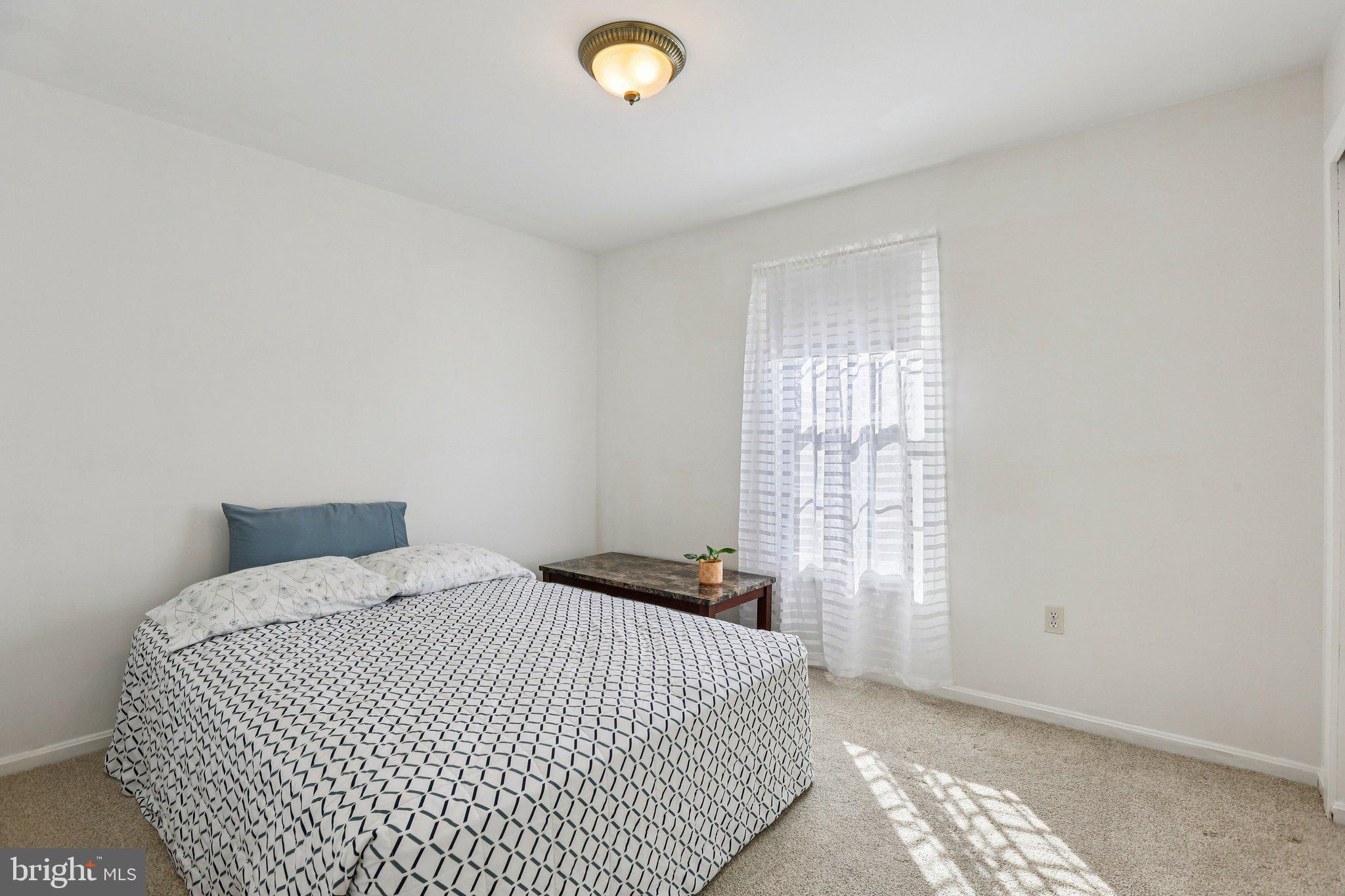 HAGERSTOWN - Residential