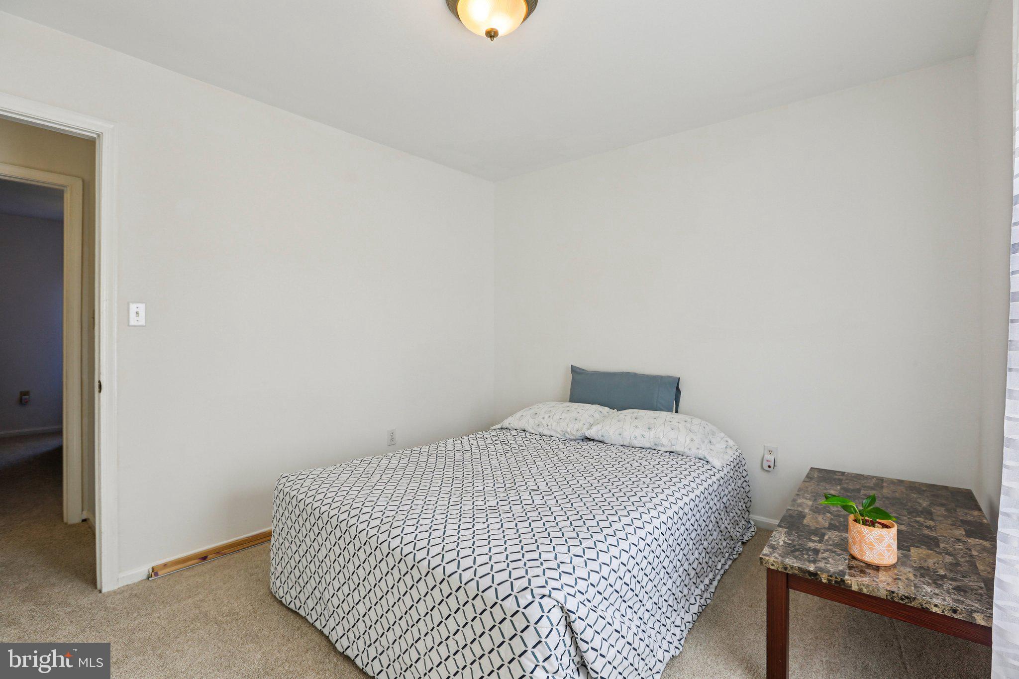 HAGERSTOWN - Residential