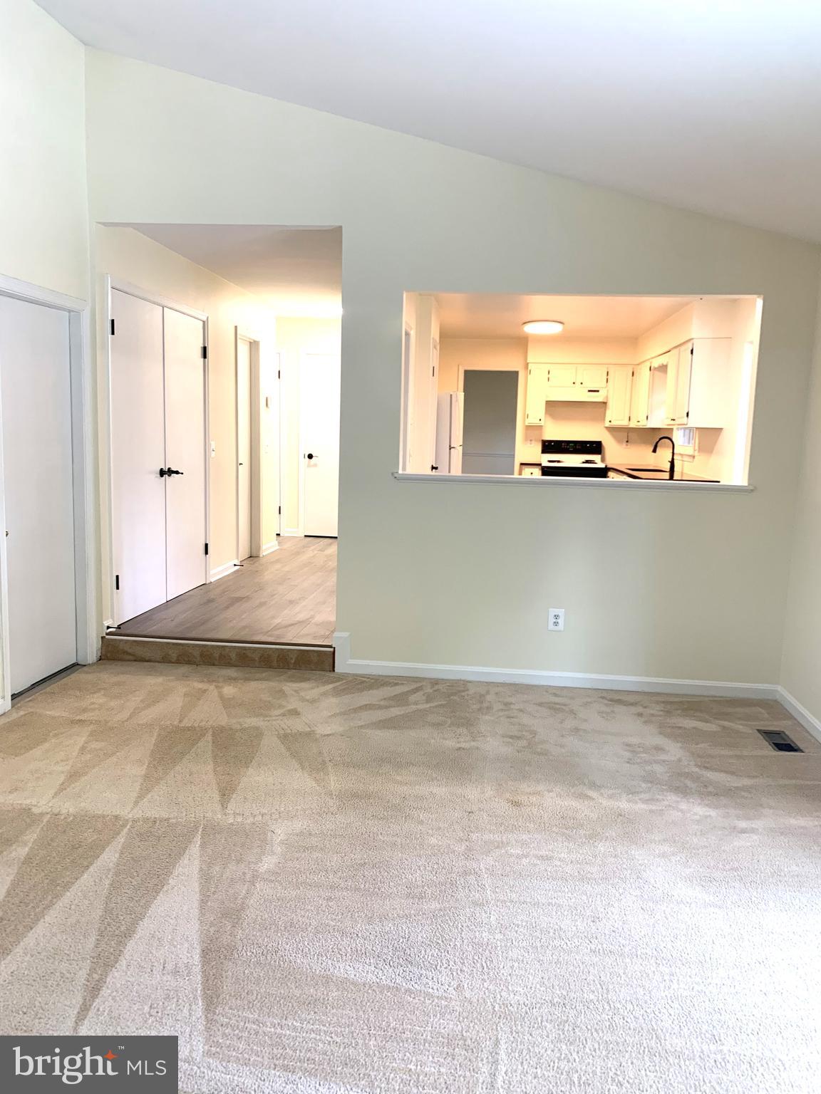 INVERNESS WOODS - Residential Lease