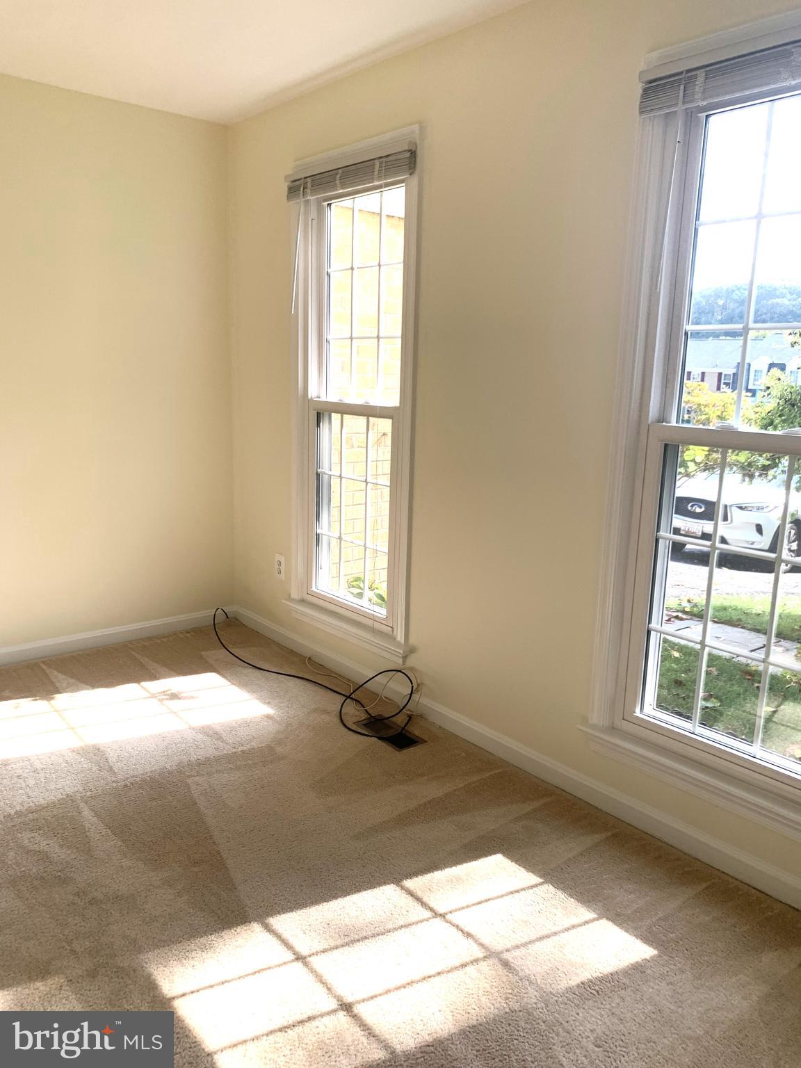 INVERNESS WOODS - Residential Lease