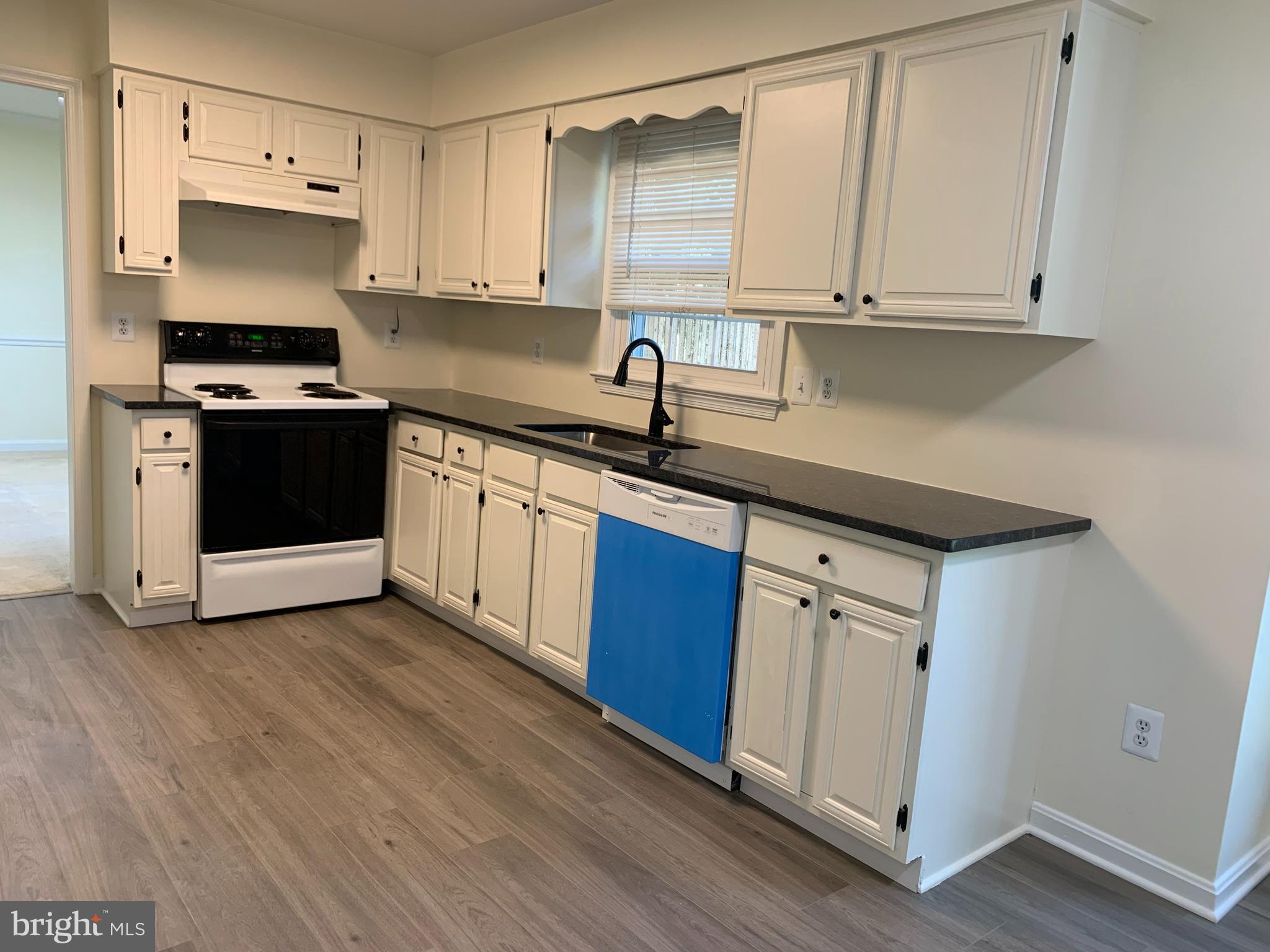 INVERNESS WOODS - Residential Lease