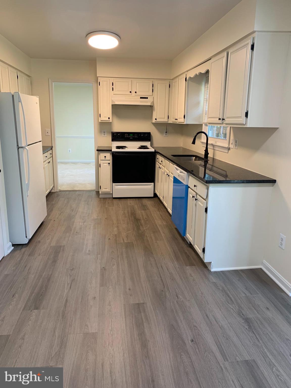 INVERNESS WOODS - Residential Lease