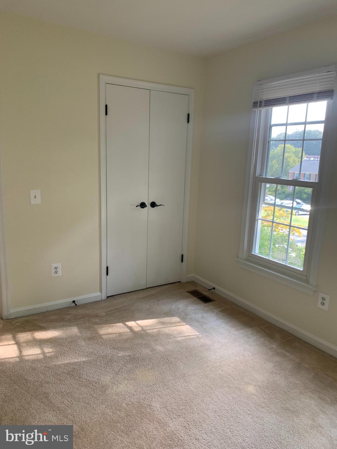 INVERNESS WOODS - Residential Lease