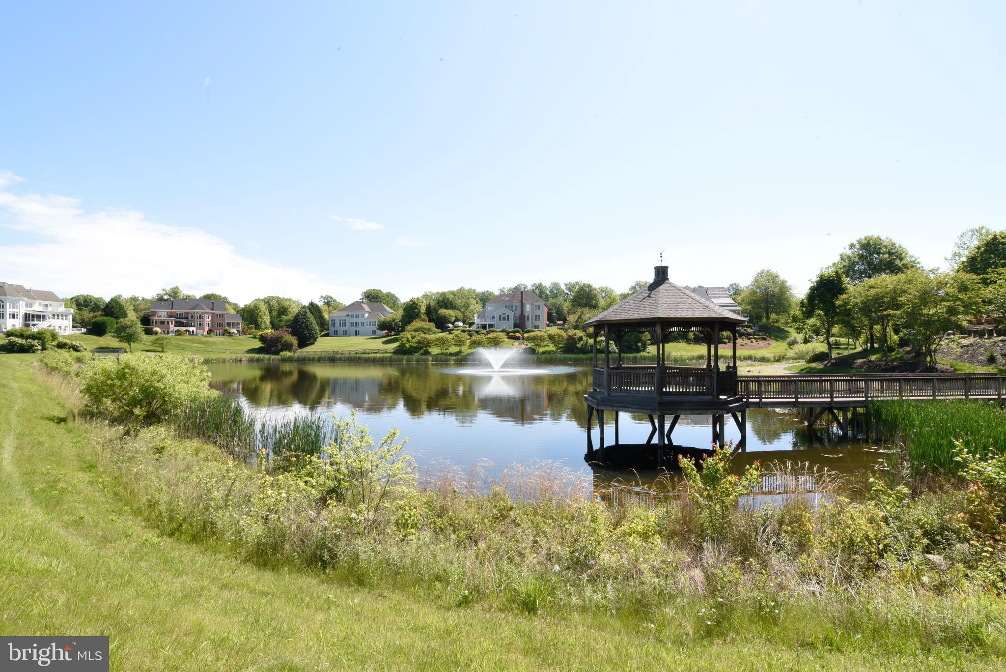 TIMBERLAKE ESTATES - Residential