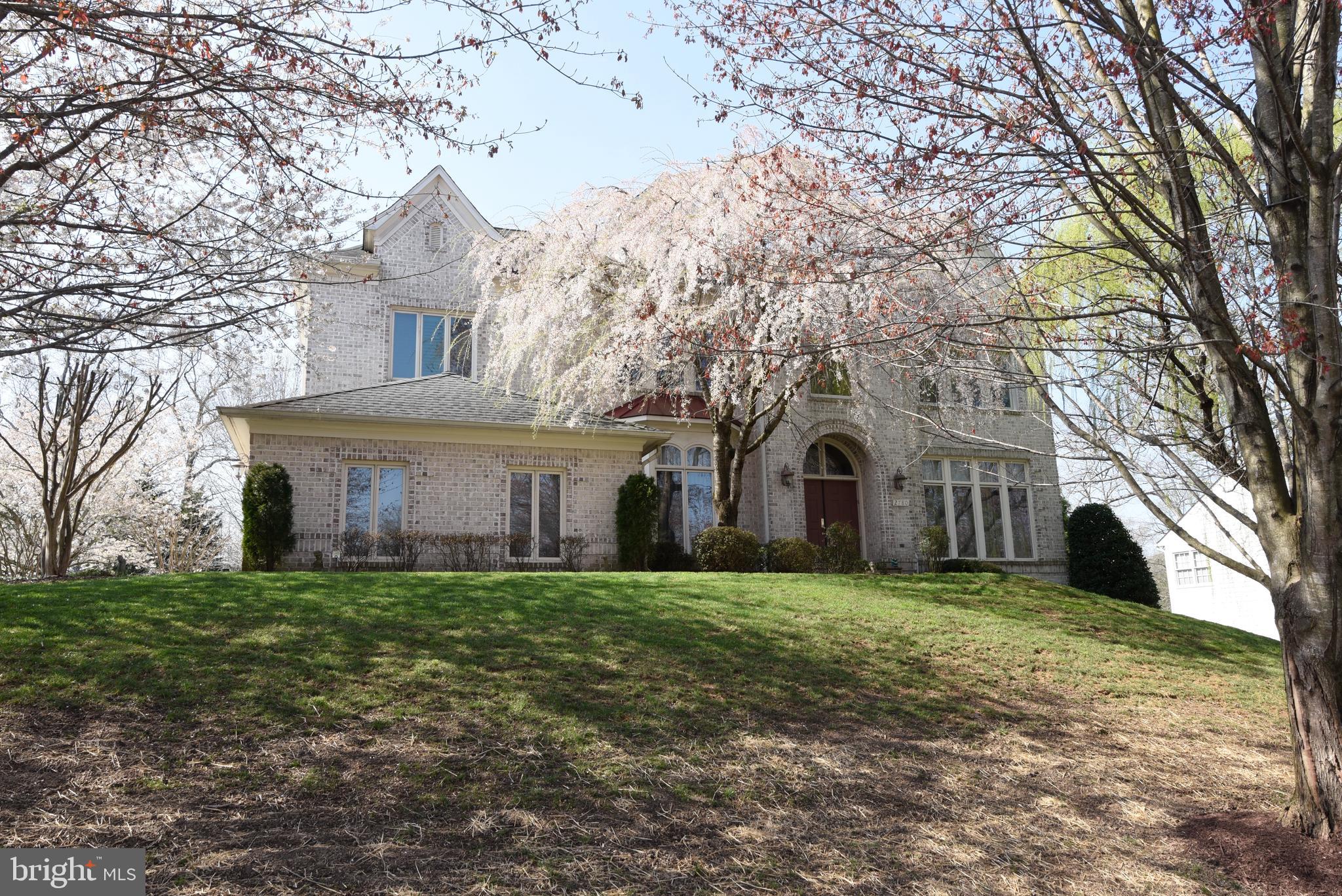 TIMBERLAKE ESTATES - Residential