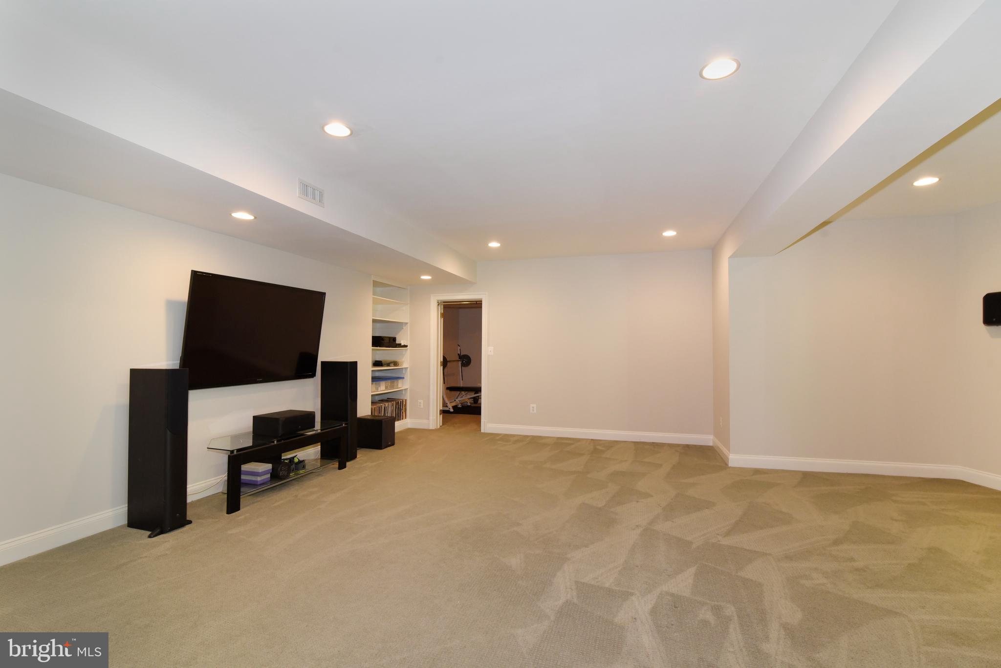 TIMBERLAKE ESTATES - Residential