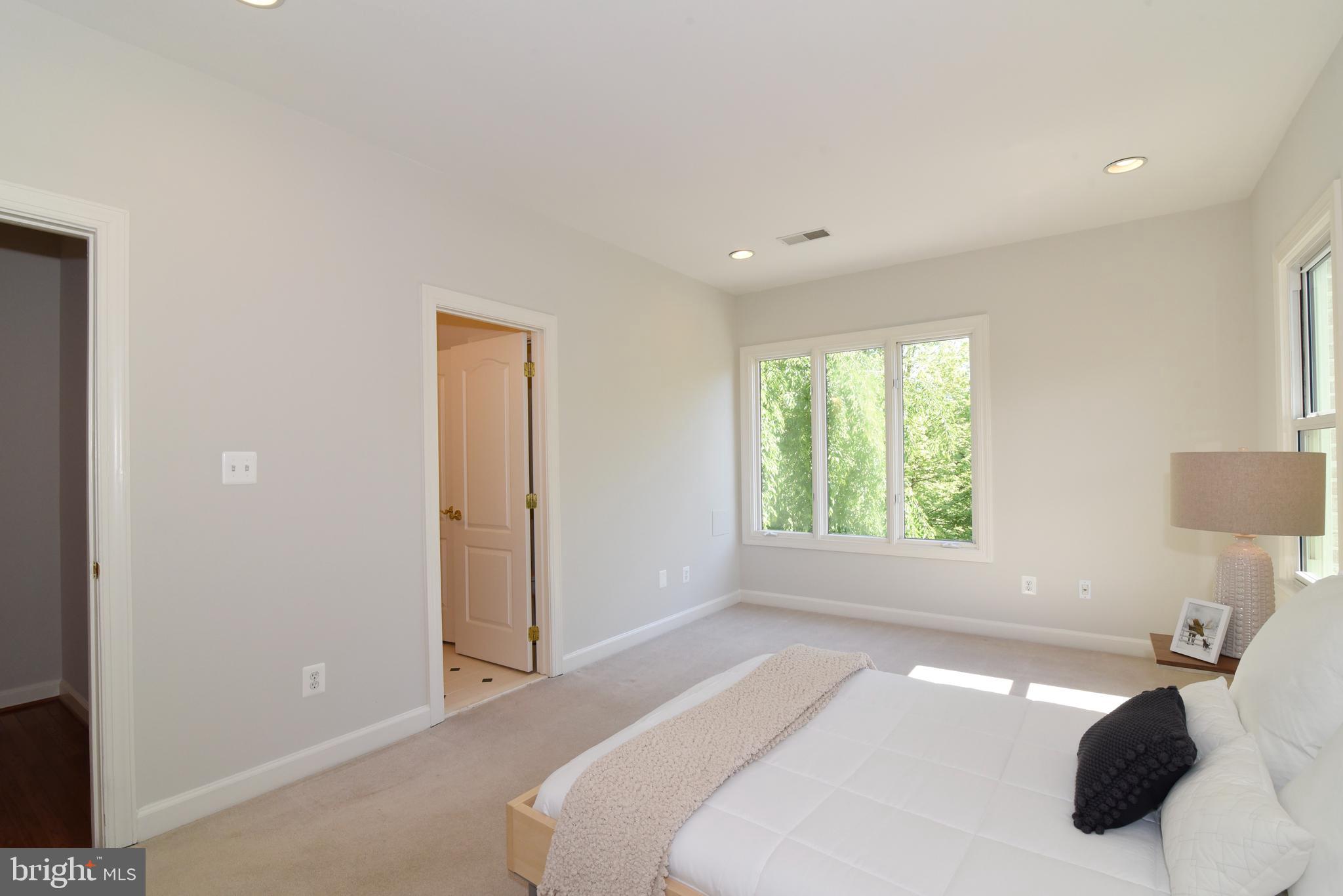 TIMBERLAKE ESTATES - Residential