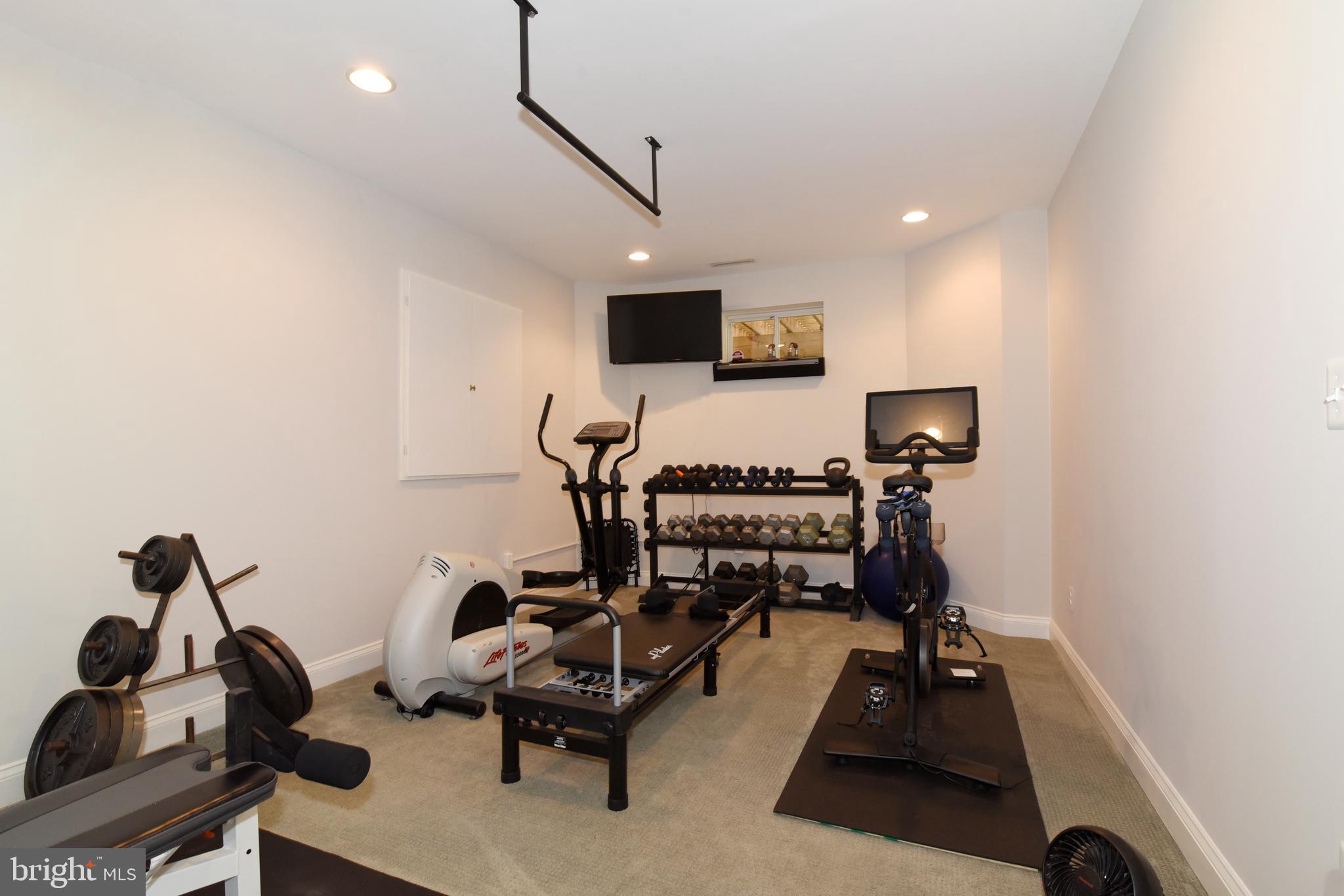 TIMBERLAKE ESTATES - Residential