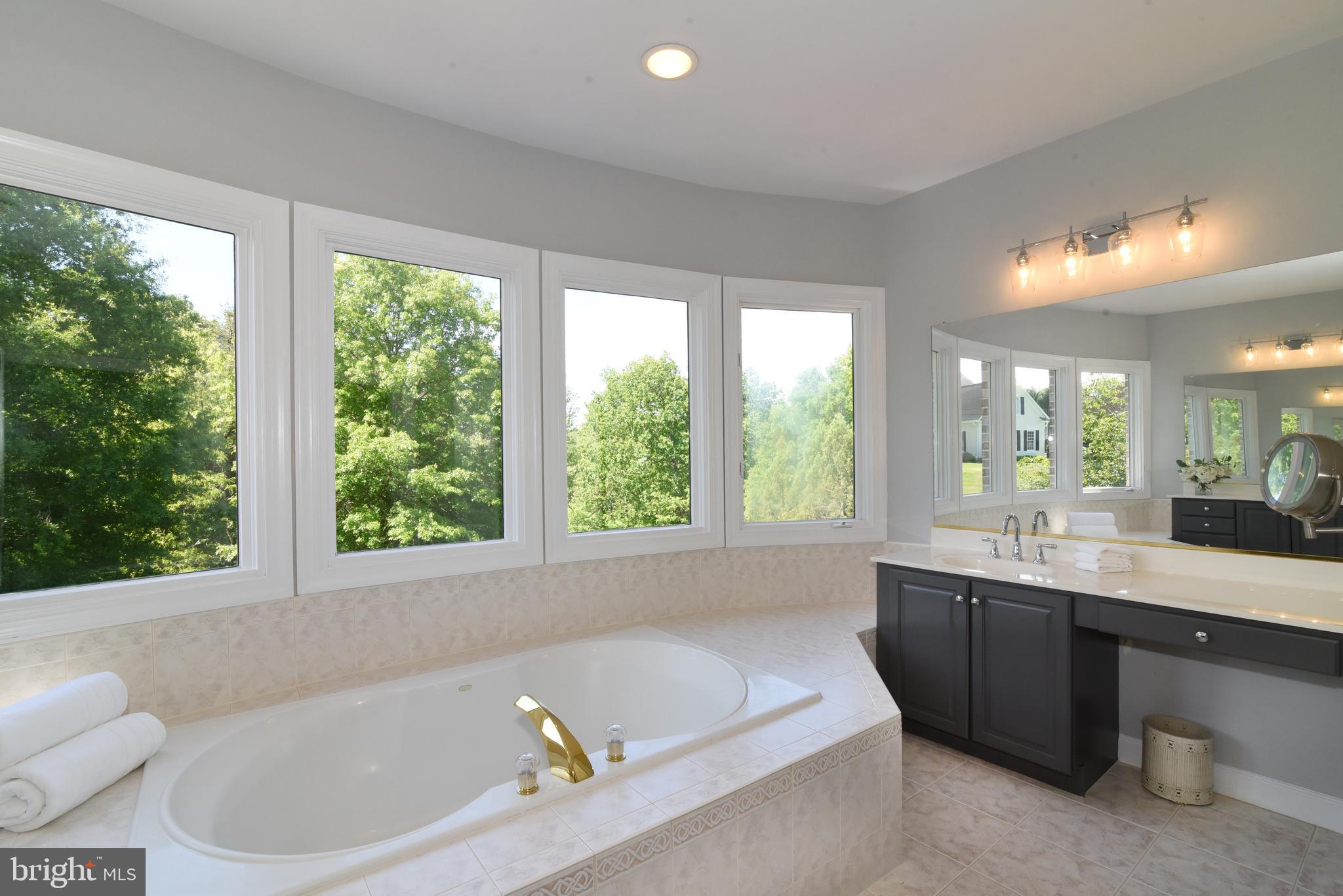 TIMBERLAKE ESTATES - Residential