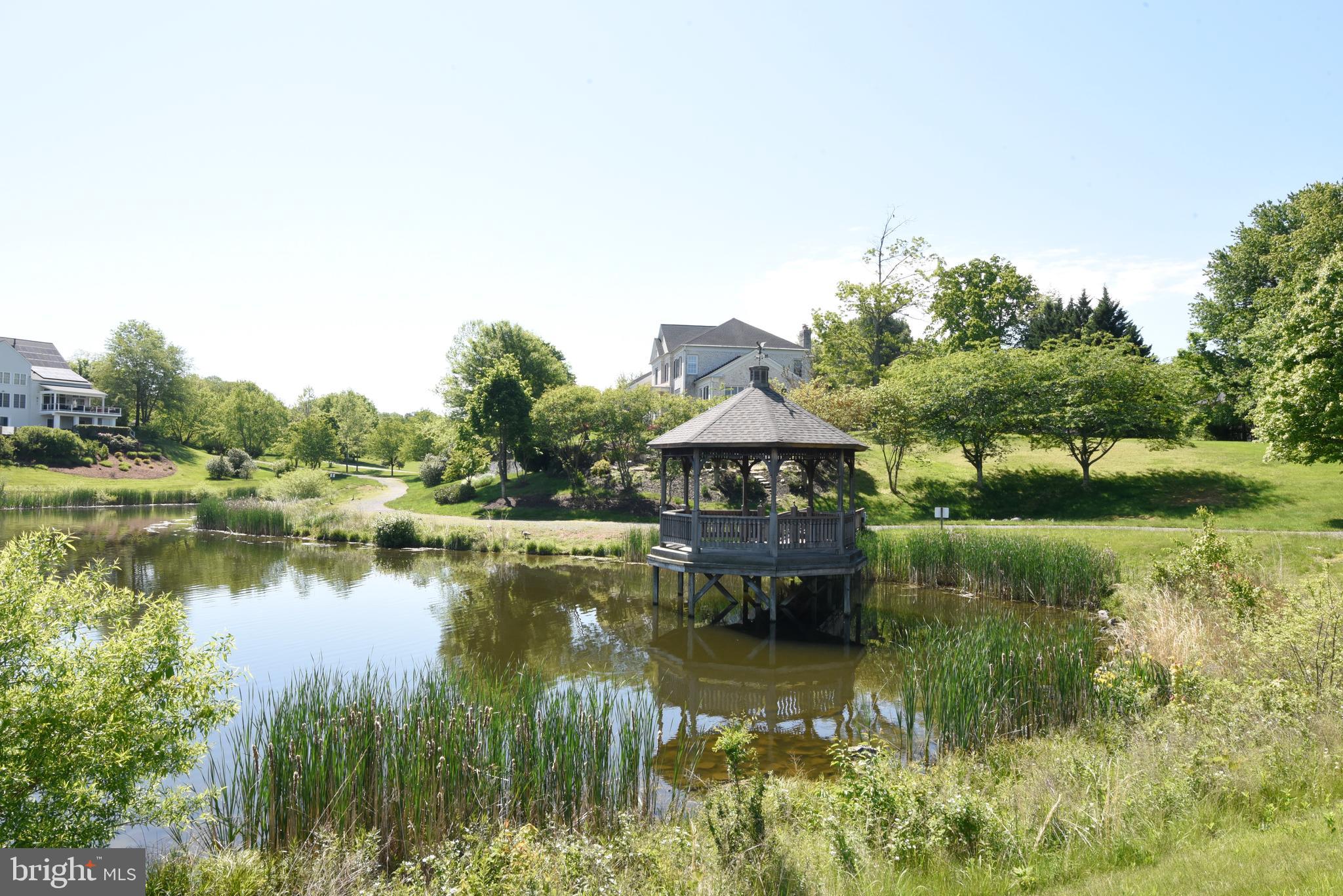 TIMBERLAKE ESTATES - Residential