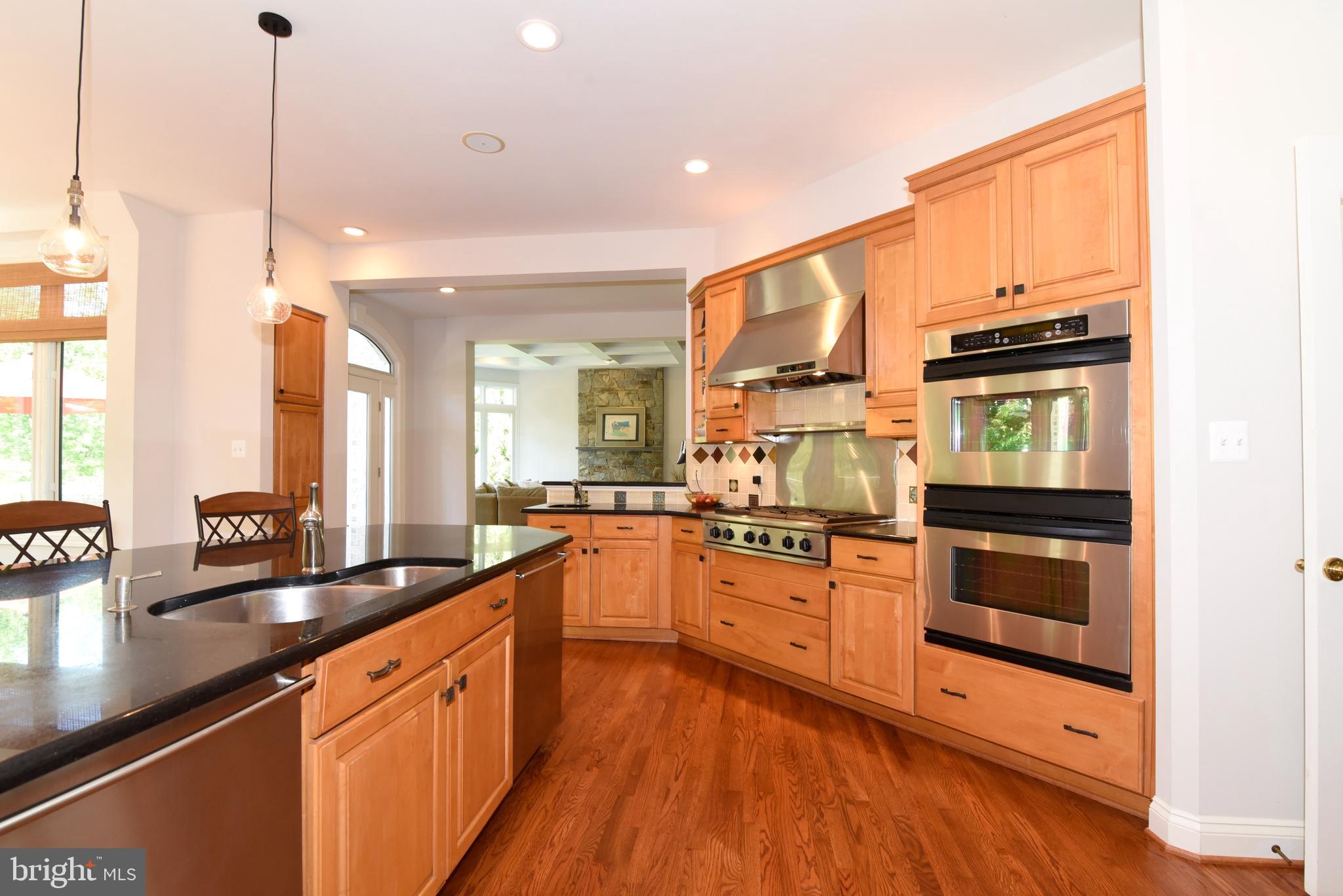 TIMBERLAKE ESTATES - Residential