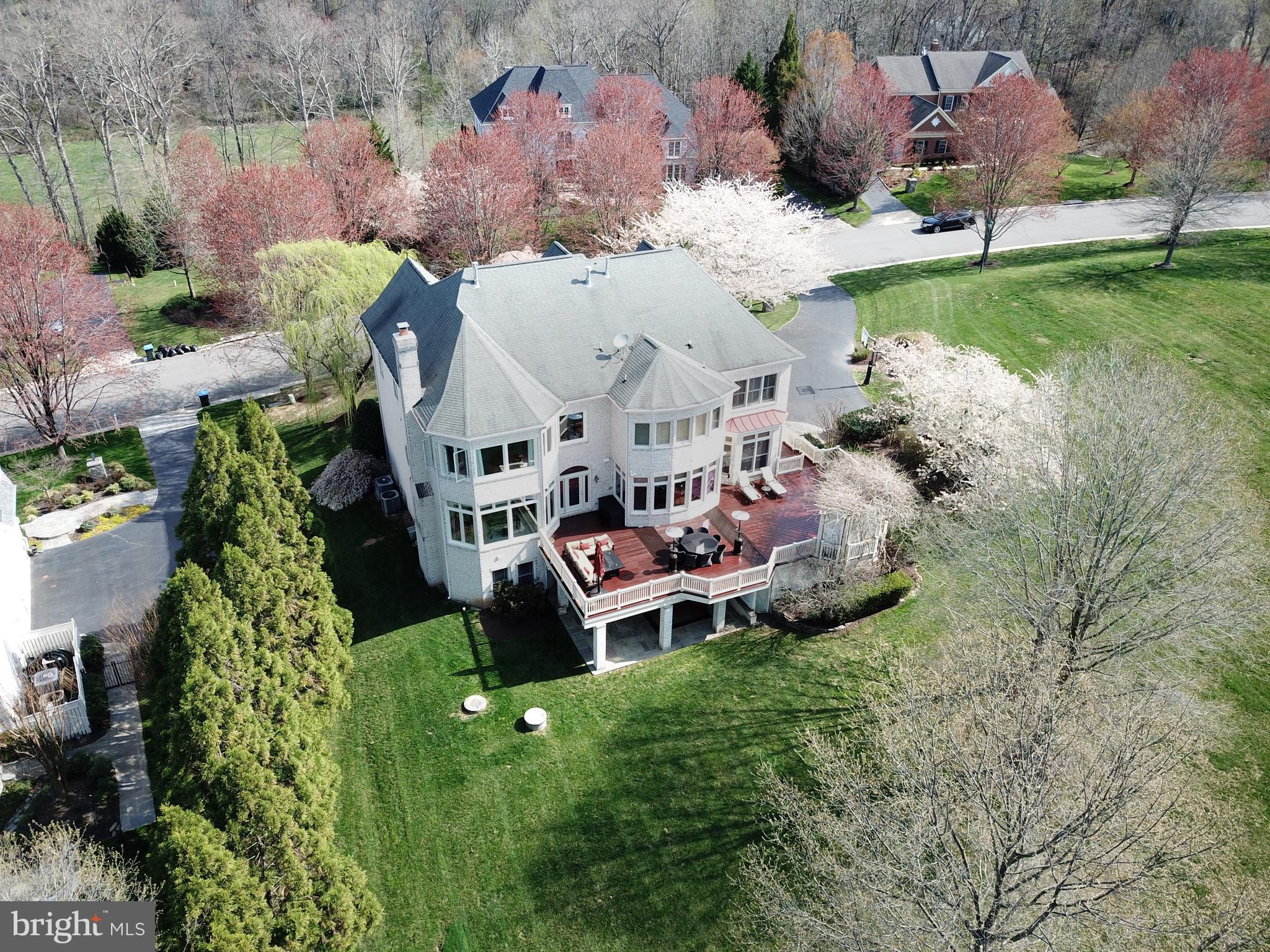 TIMBERLAKE ESTATES - Residential