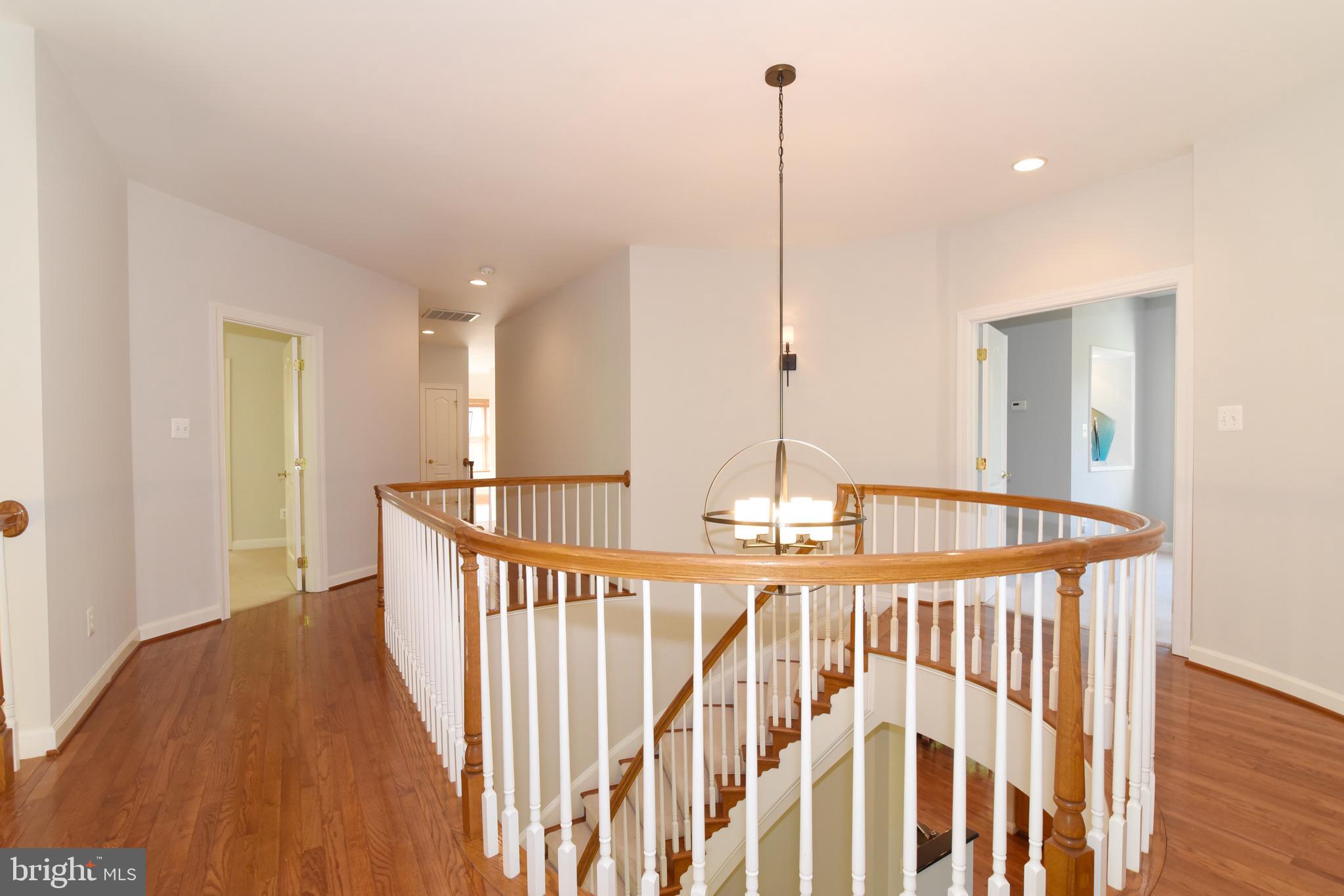 TIMBERLAKE ESTATES - Residential