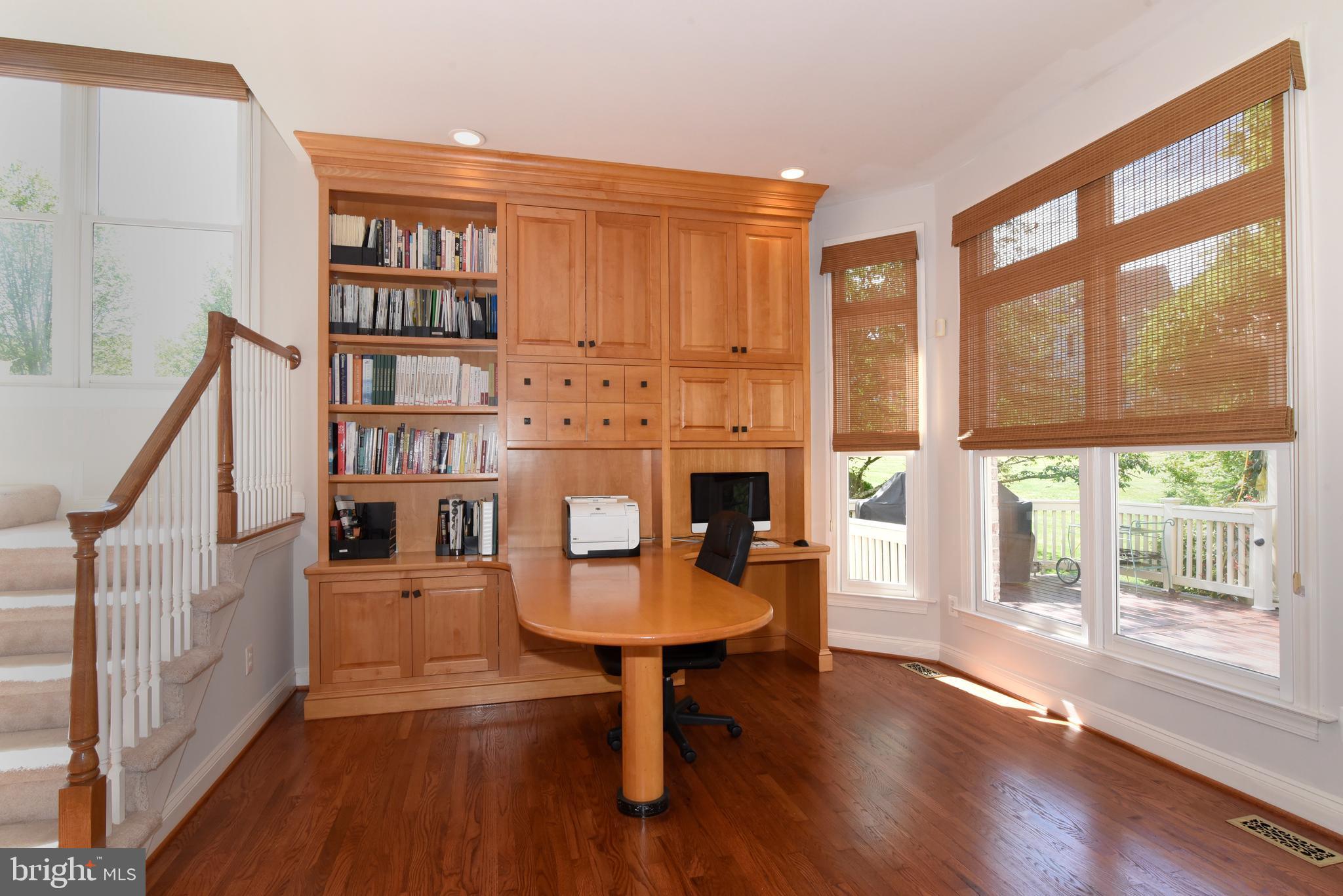 TIMBERLAKE ESTATES - Residential