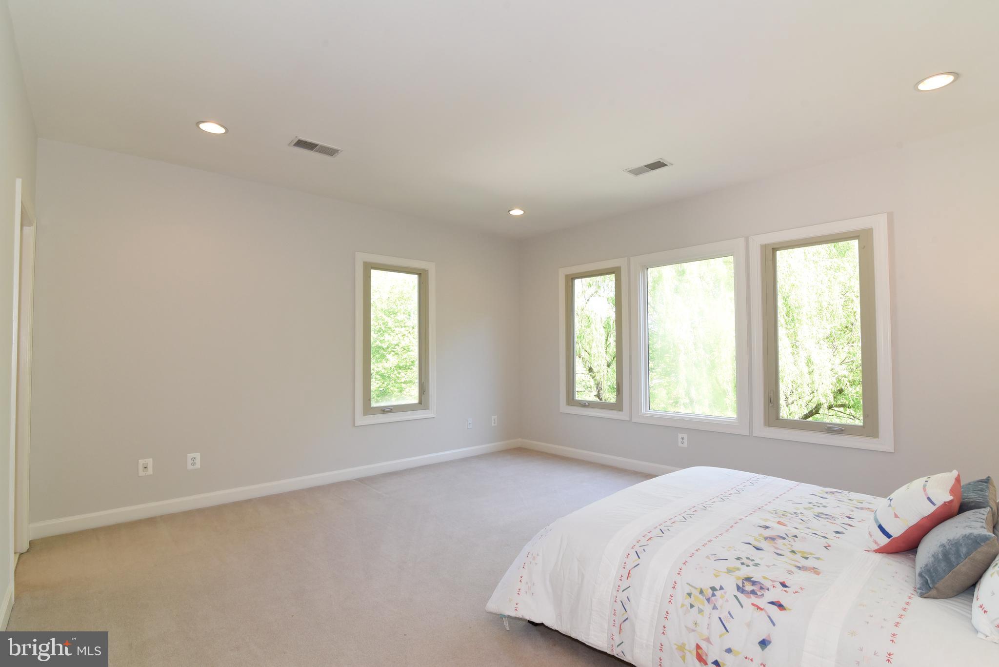 TIMBERLAKE ESTATES - Residential