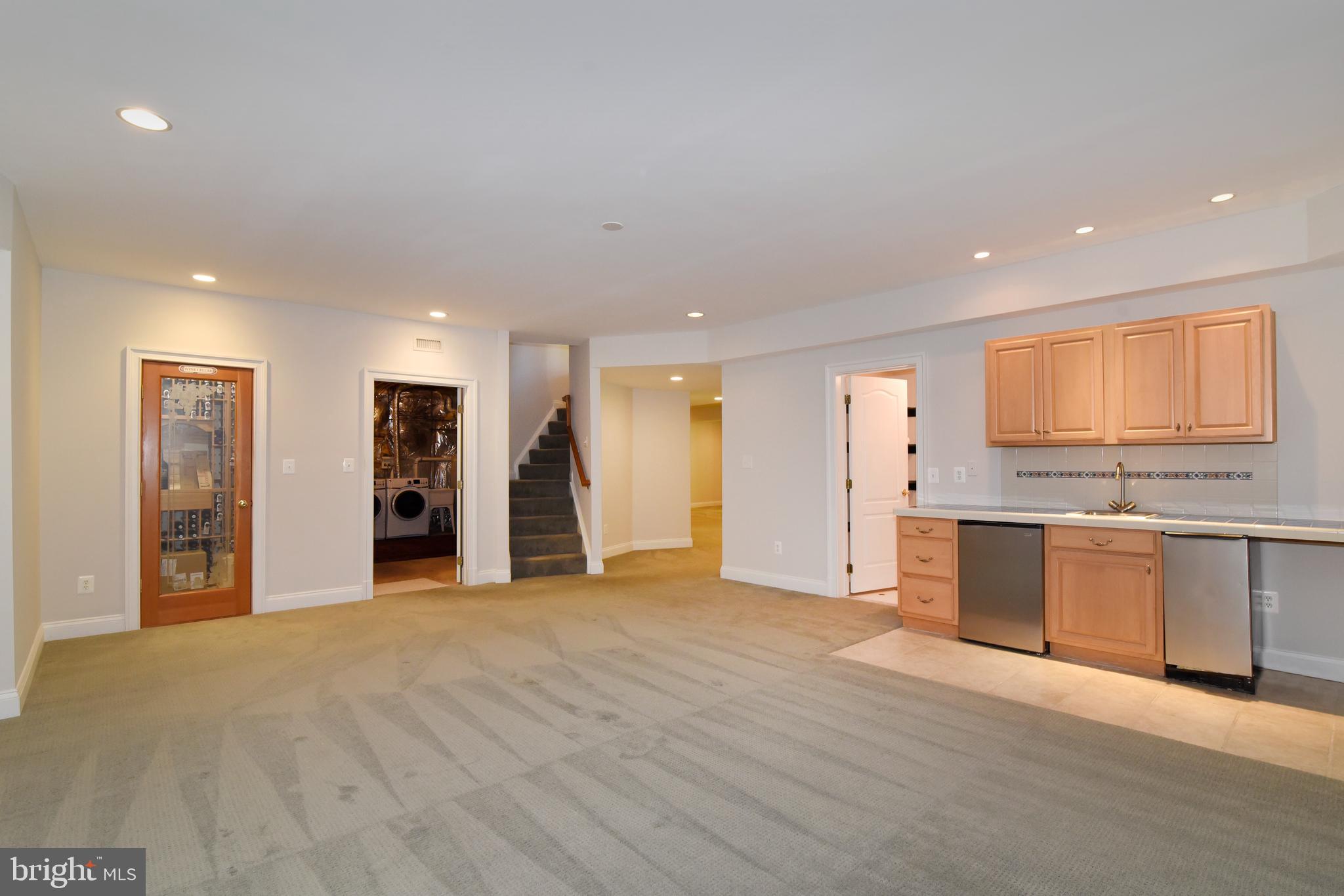 TIMBERLAKE ESTATES - Residential