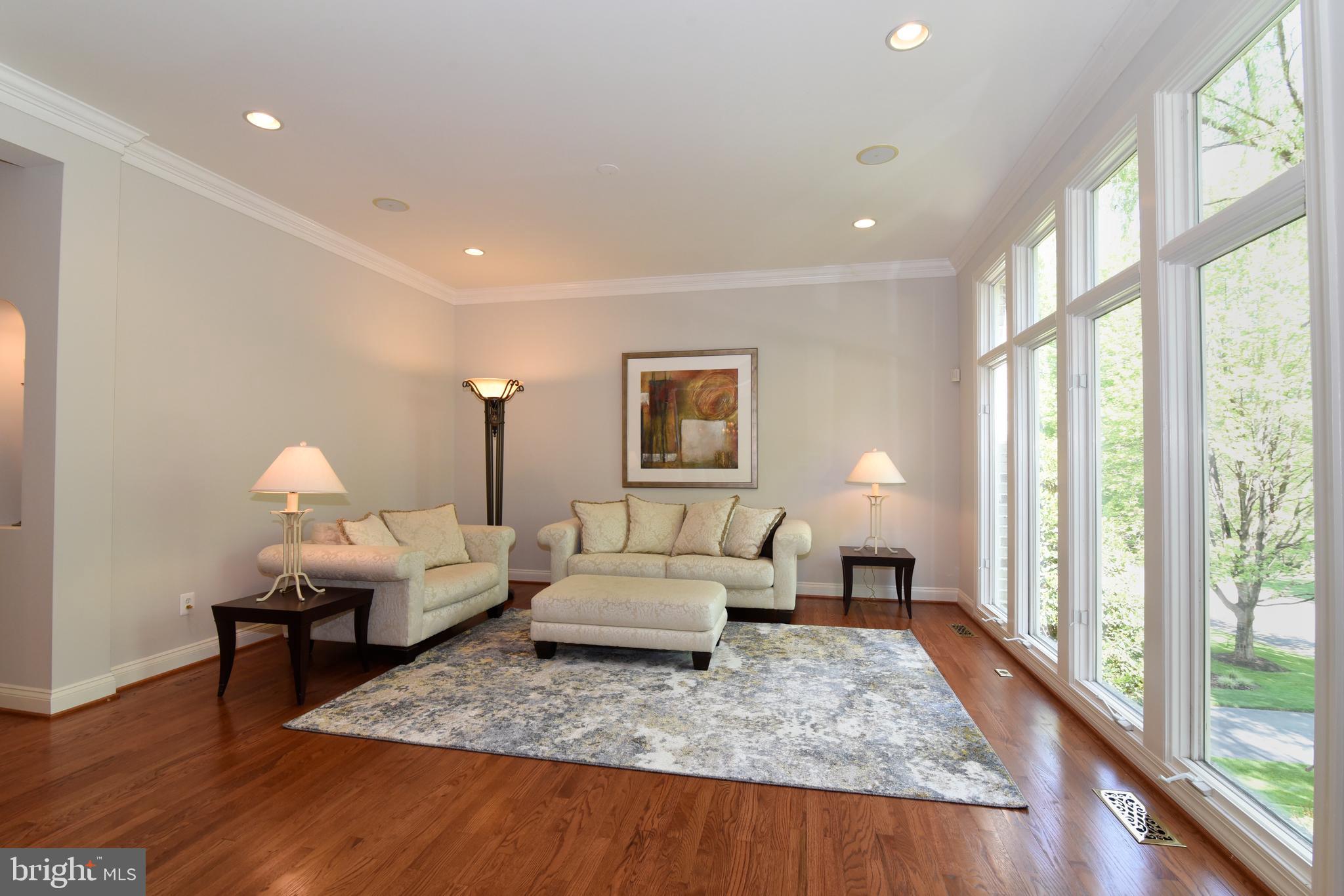 TIMBERLAKE ESTATES - Residential