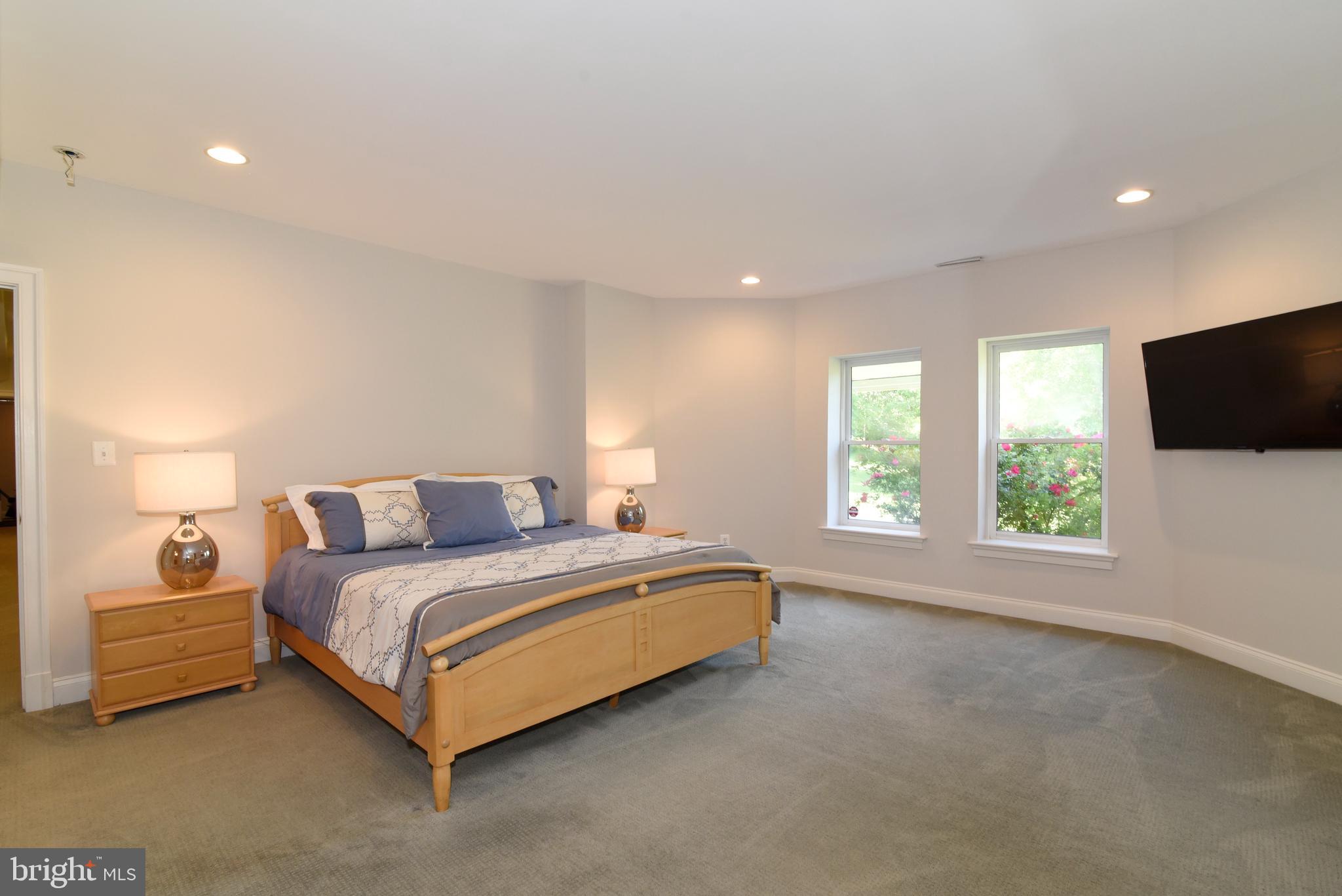 TIMBERLAKE ESTATES - Residential