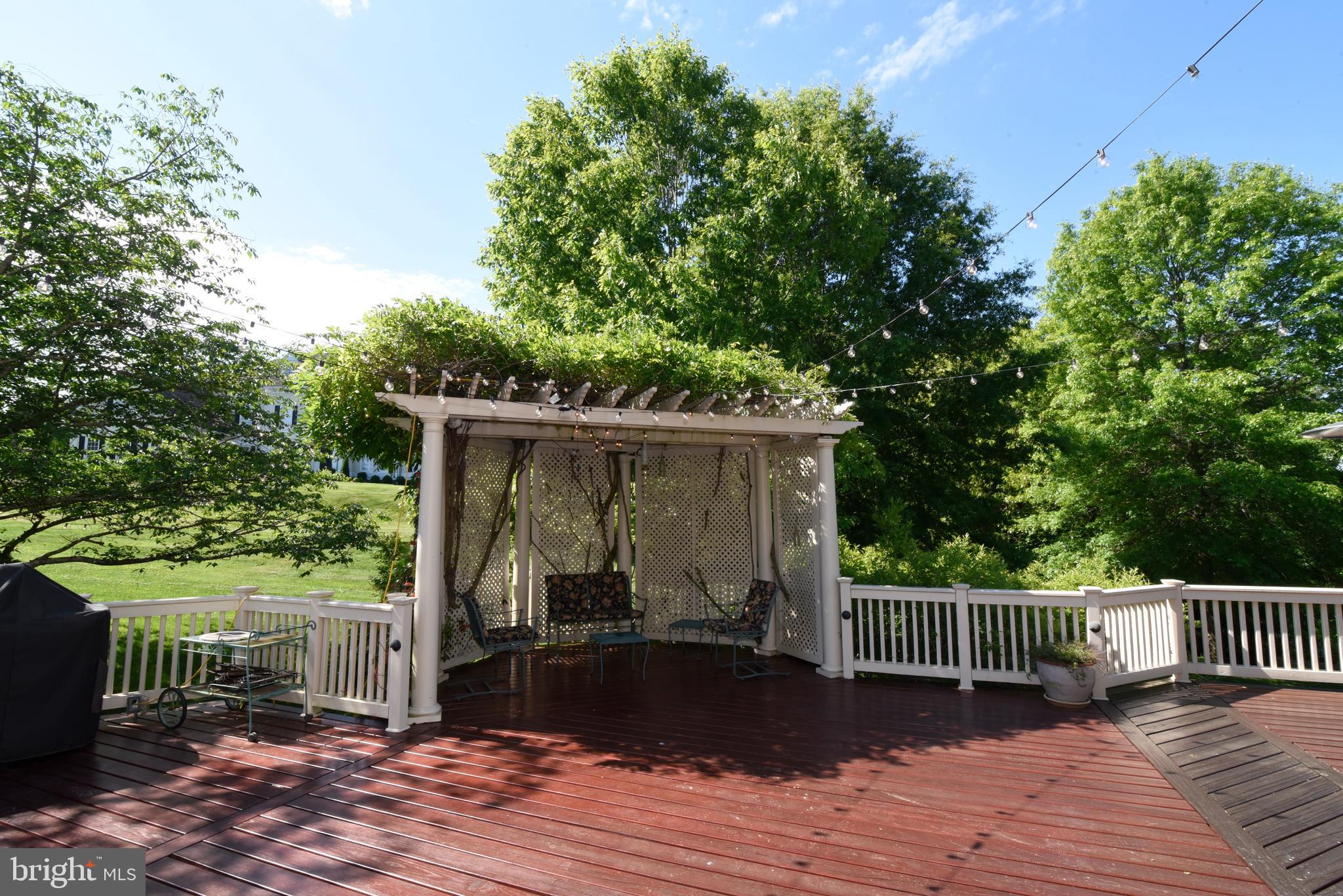 TIMBERLAKE ESTATES - Residential