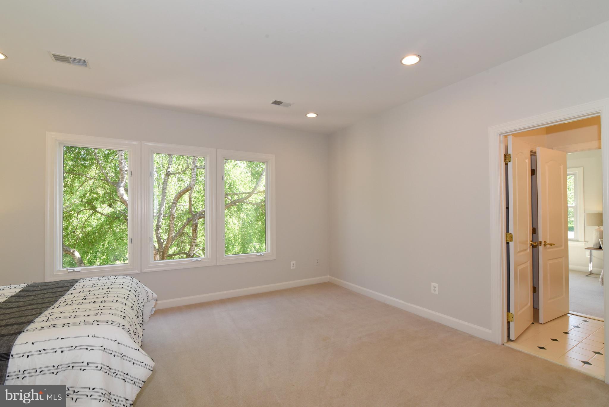 TIMBERLAKE ESTATES - Residential