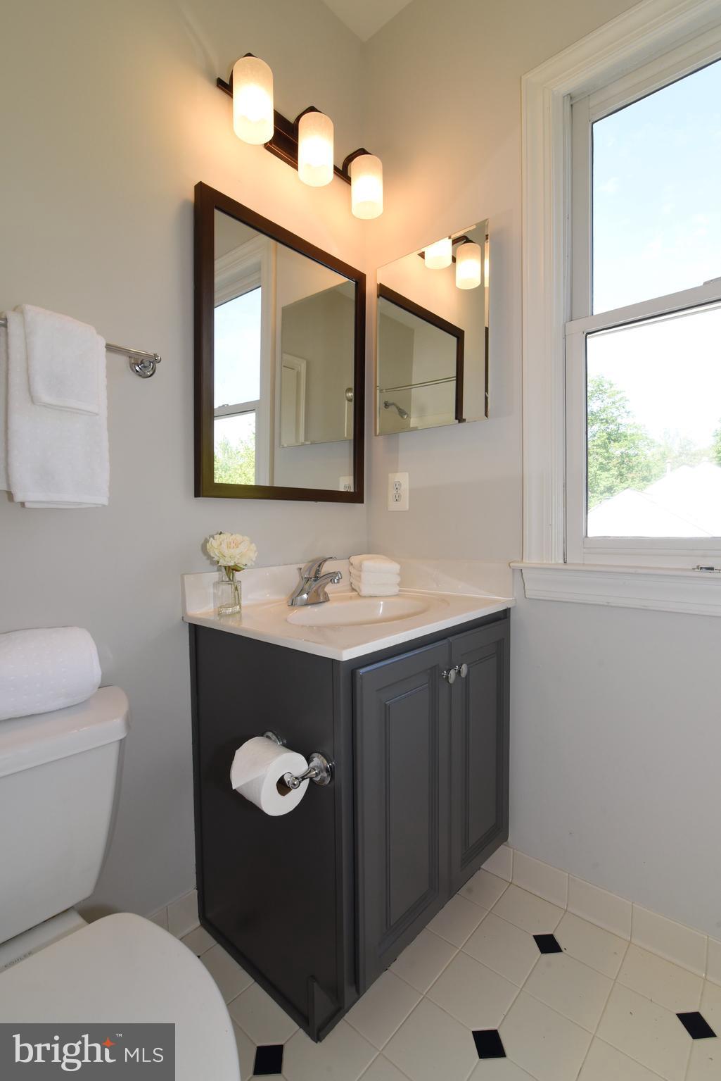 TIMBERLAKE ESTATES - Residential