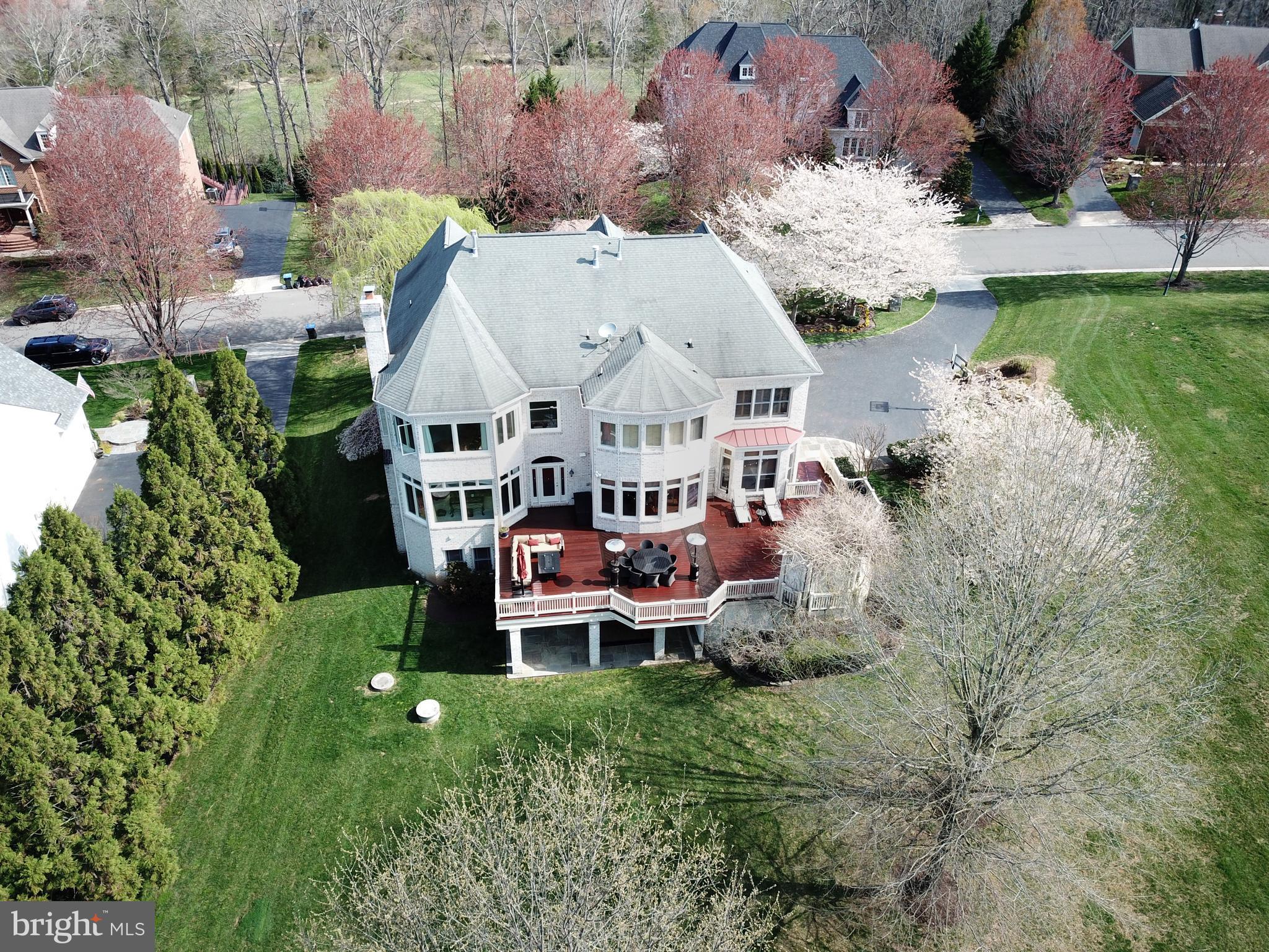 TIMBERLAKE ESTATES - Residential