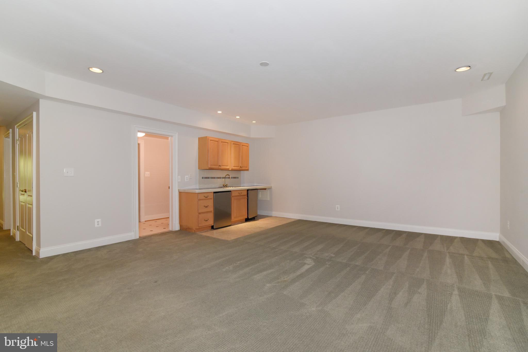 TIMBERLAKE ESTATES - Residential