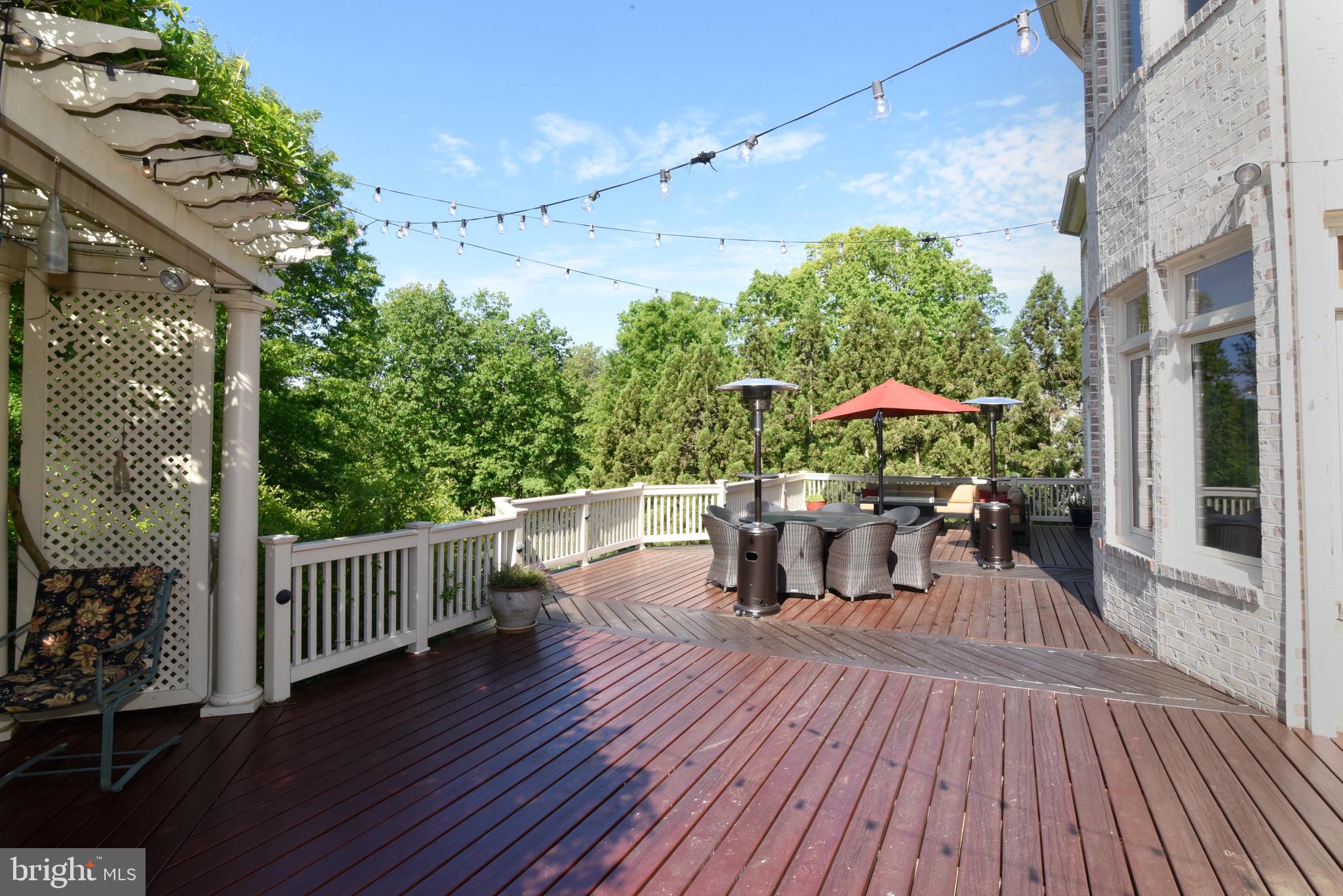 TIMBERLAKE ESTATES - Residential