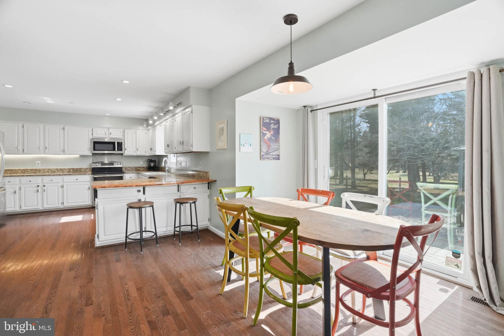 AVERY VILLAGE - Residential