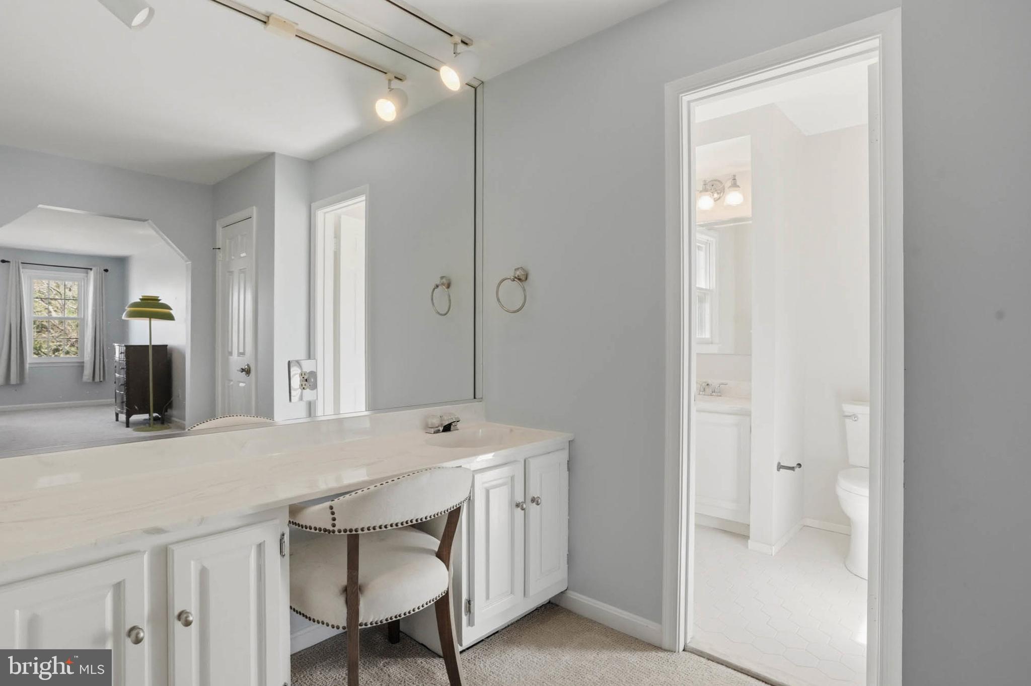 AVERY VILLAGE - Residential