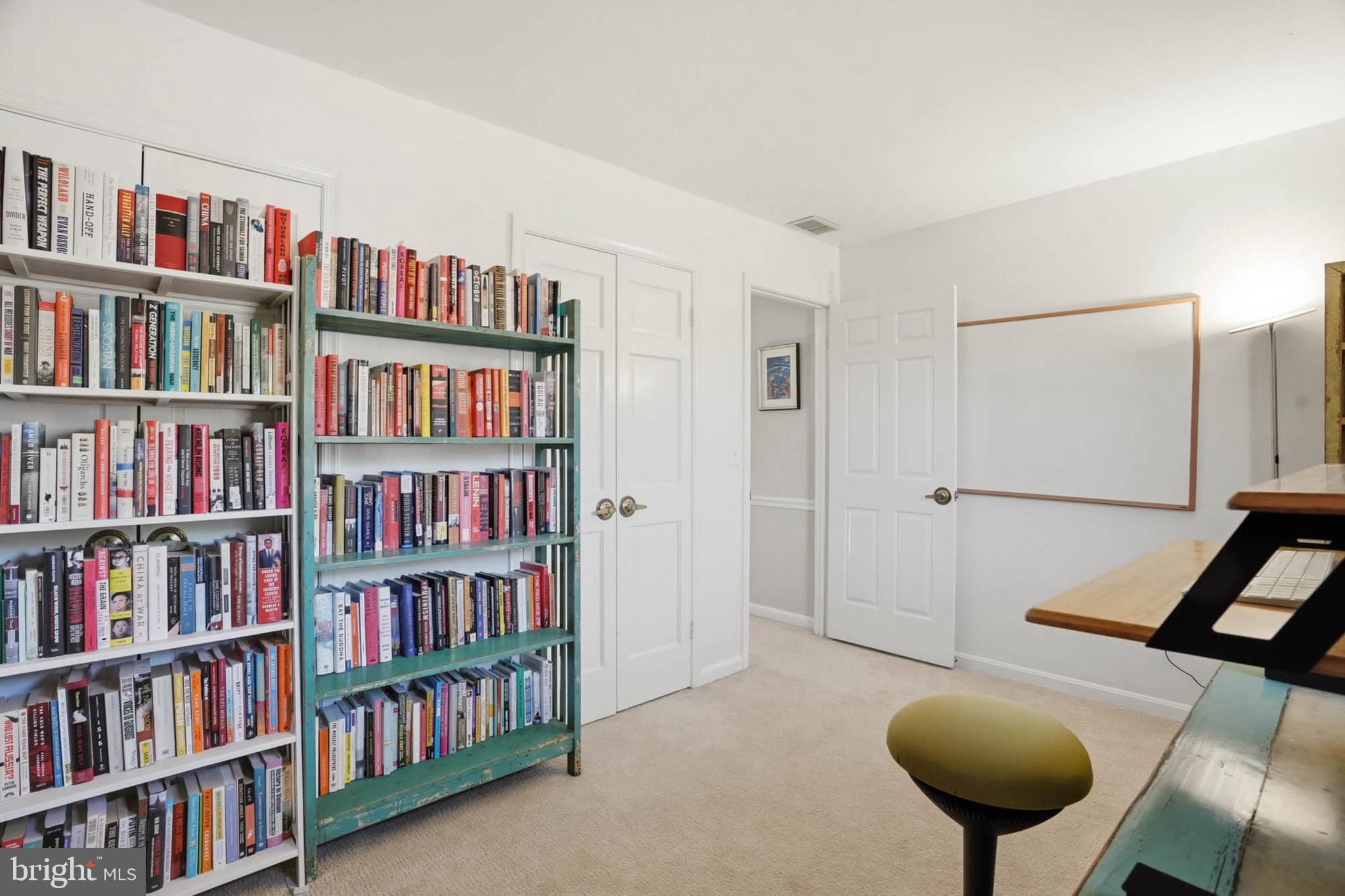 AVERY VILLAGE - Residential