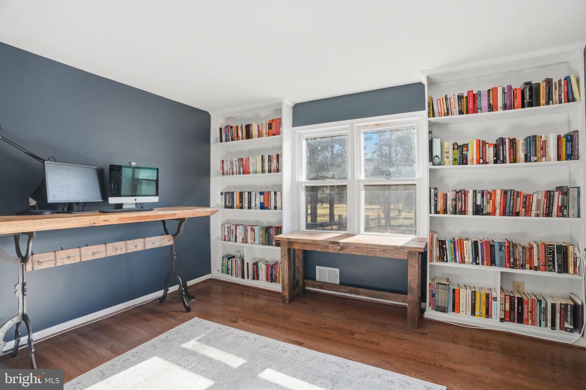 AVERY VILLAGE - Residential