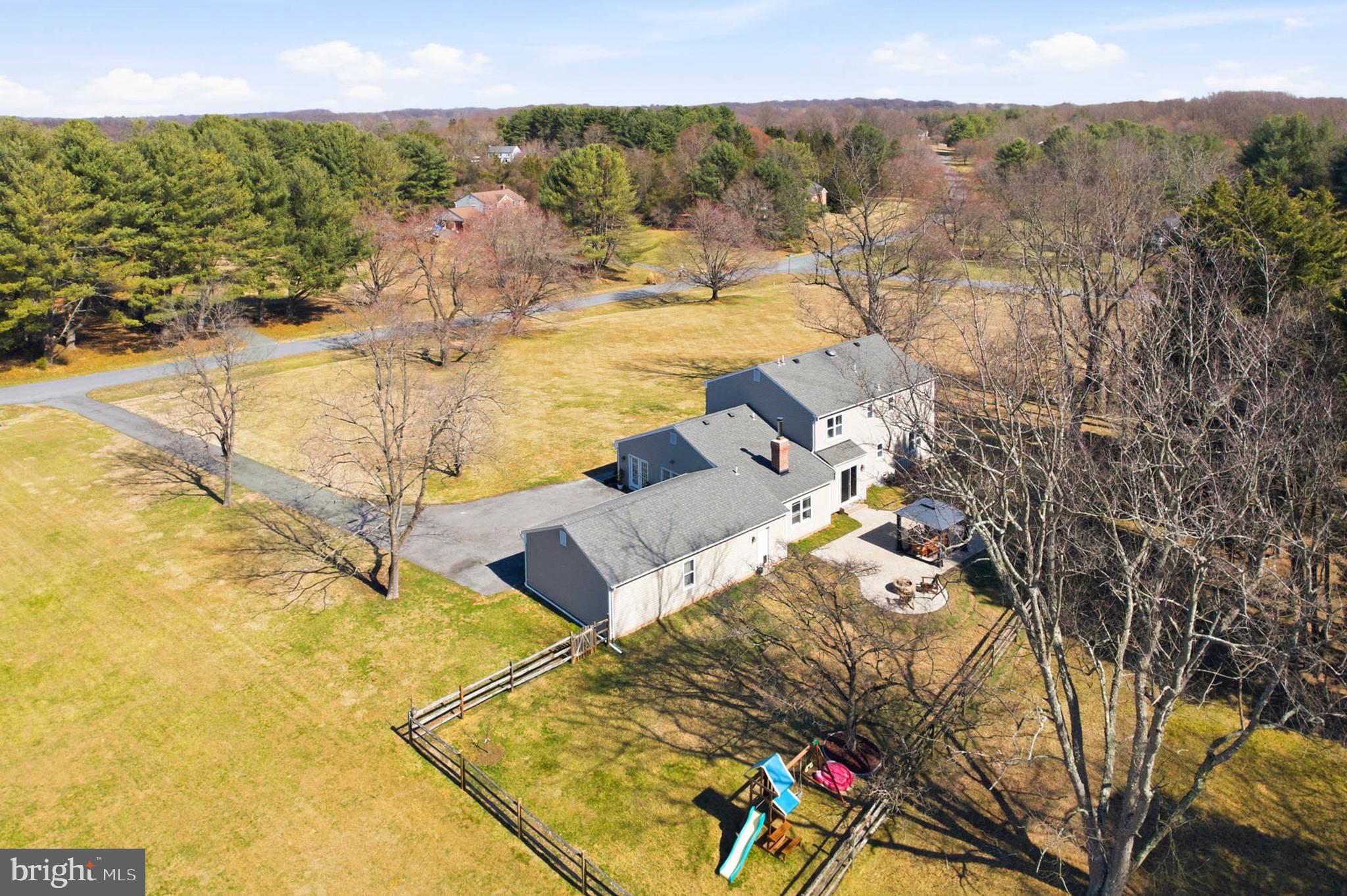 AVERY VILLAGE - Residential