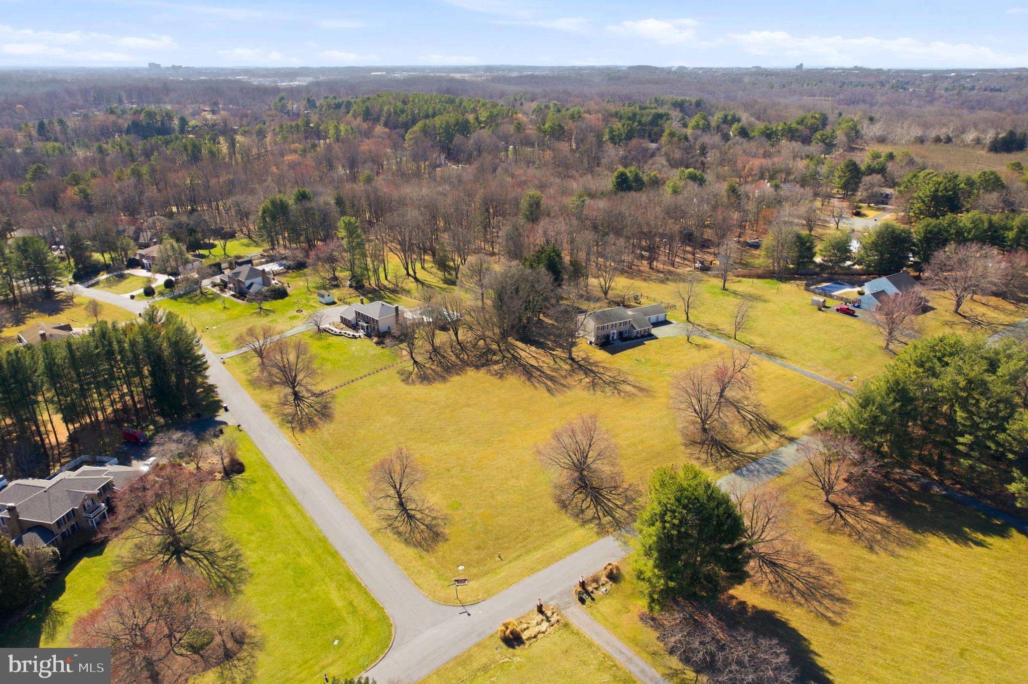 AVERY VILLAGE - Residential