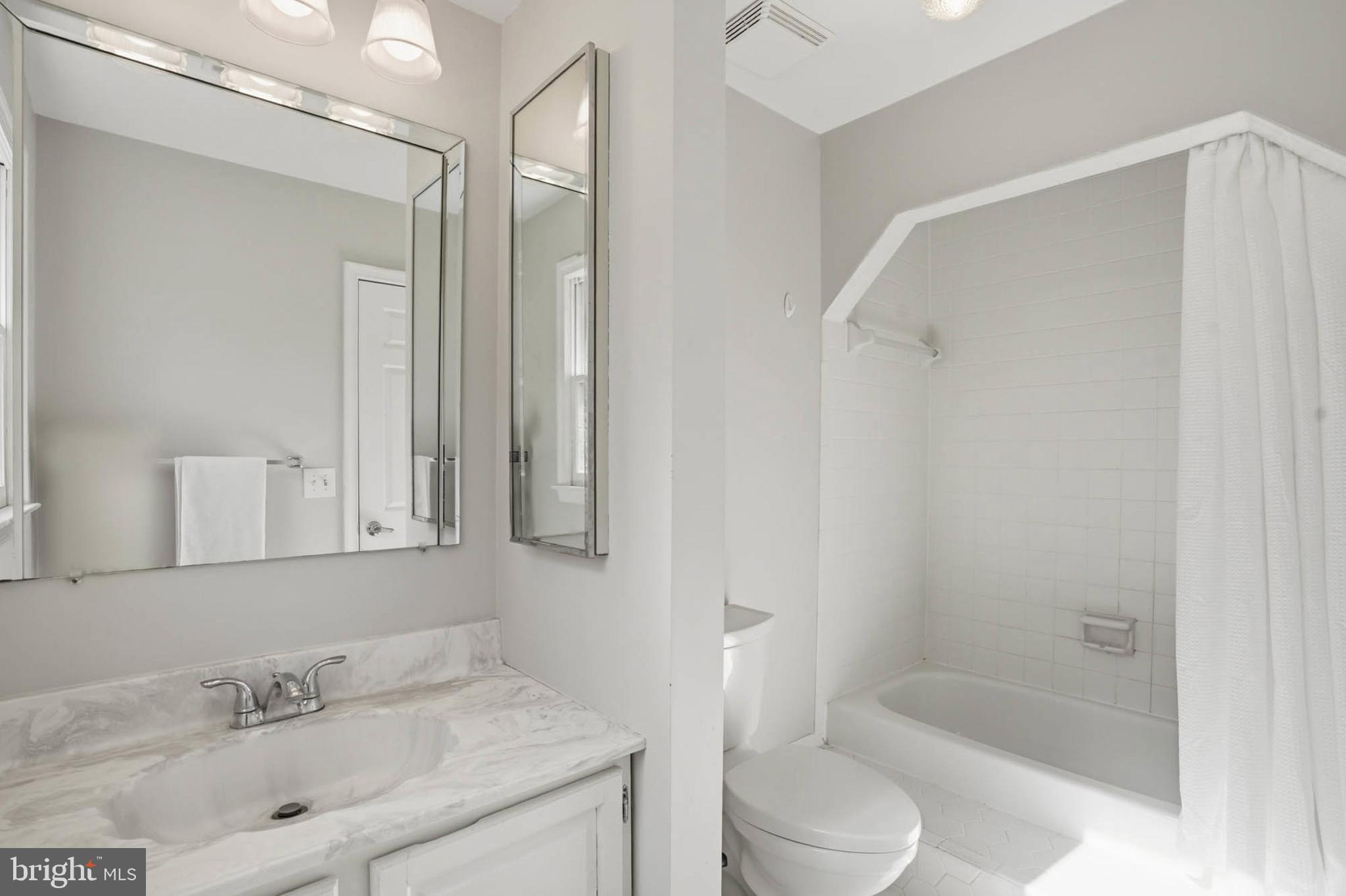 AVERY VILLAGE - Residential