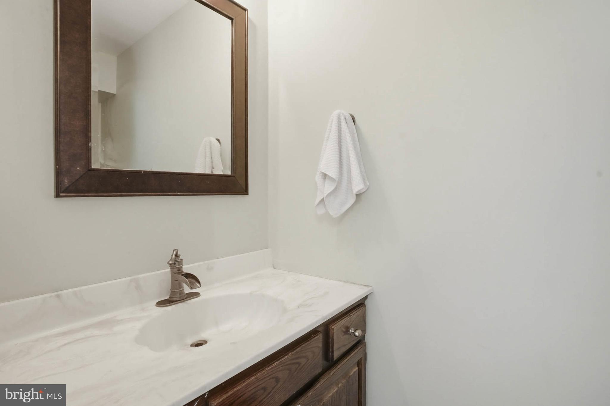 AVERY VILLAGE - Residential