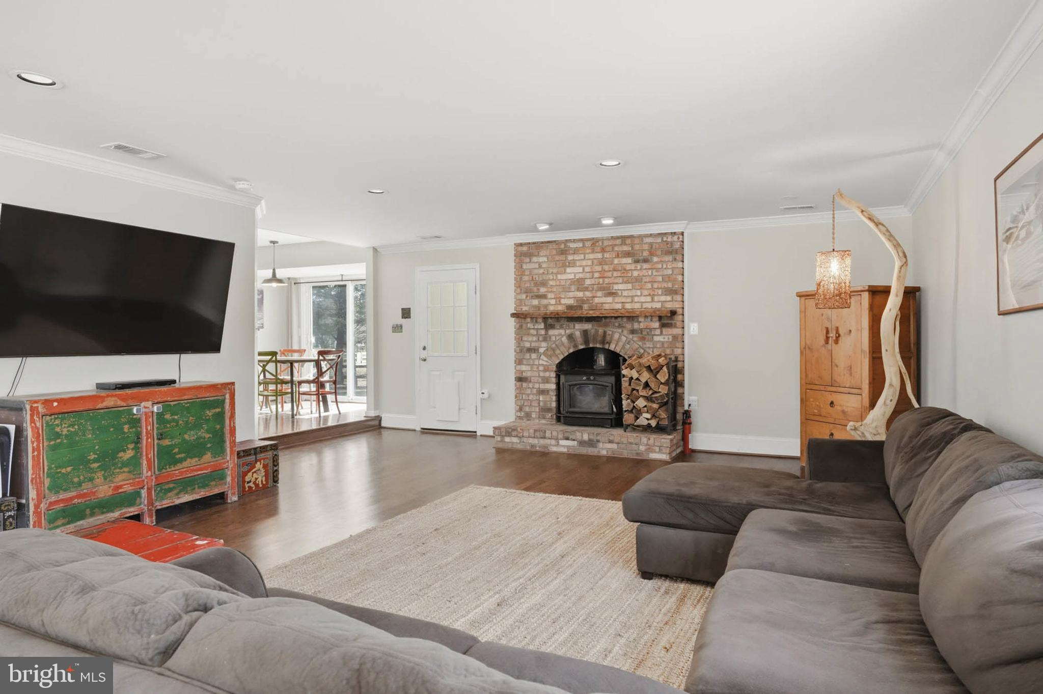 AVERY VILLAGE - Residential