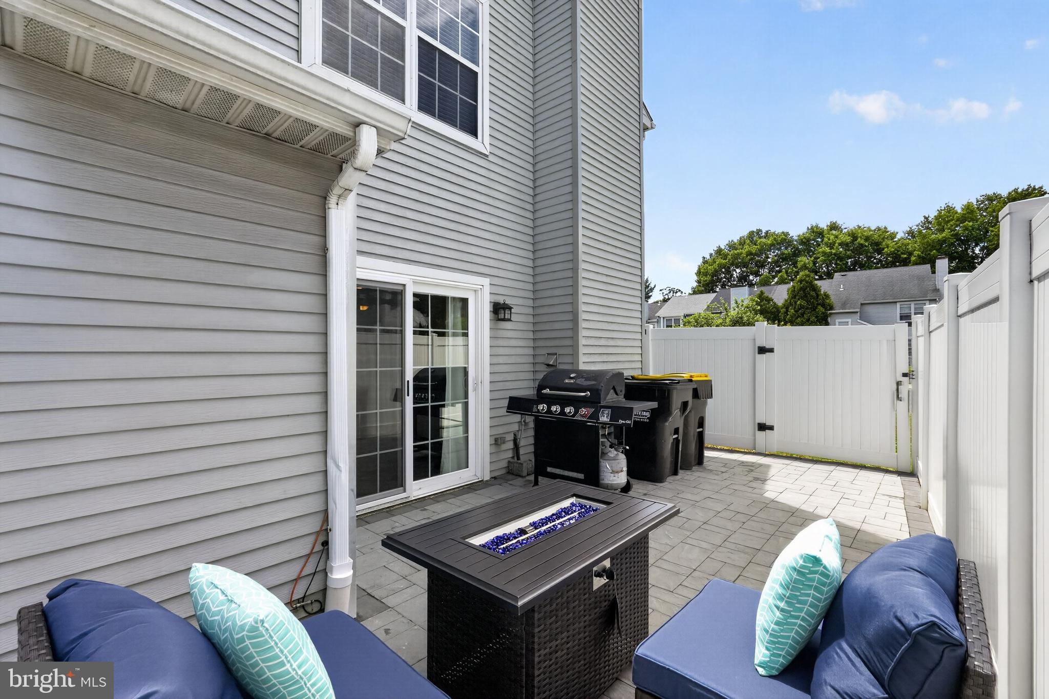 48 BARK HOLLOW LANE