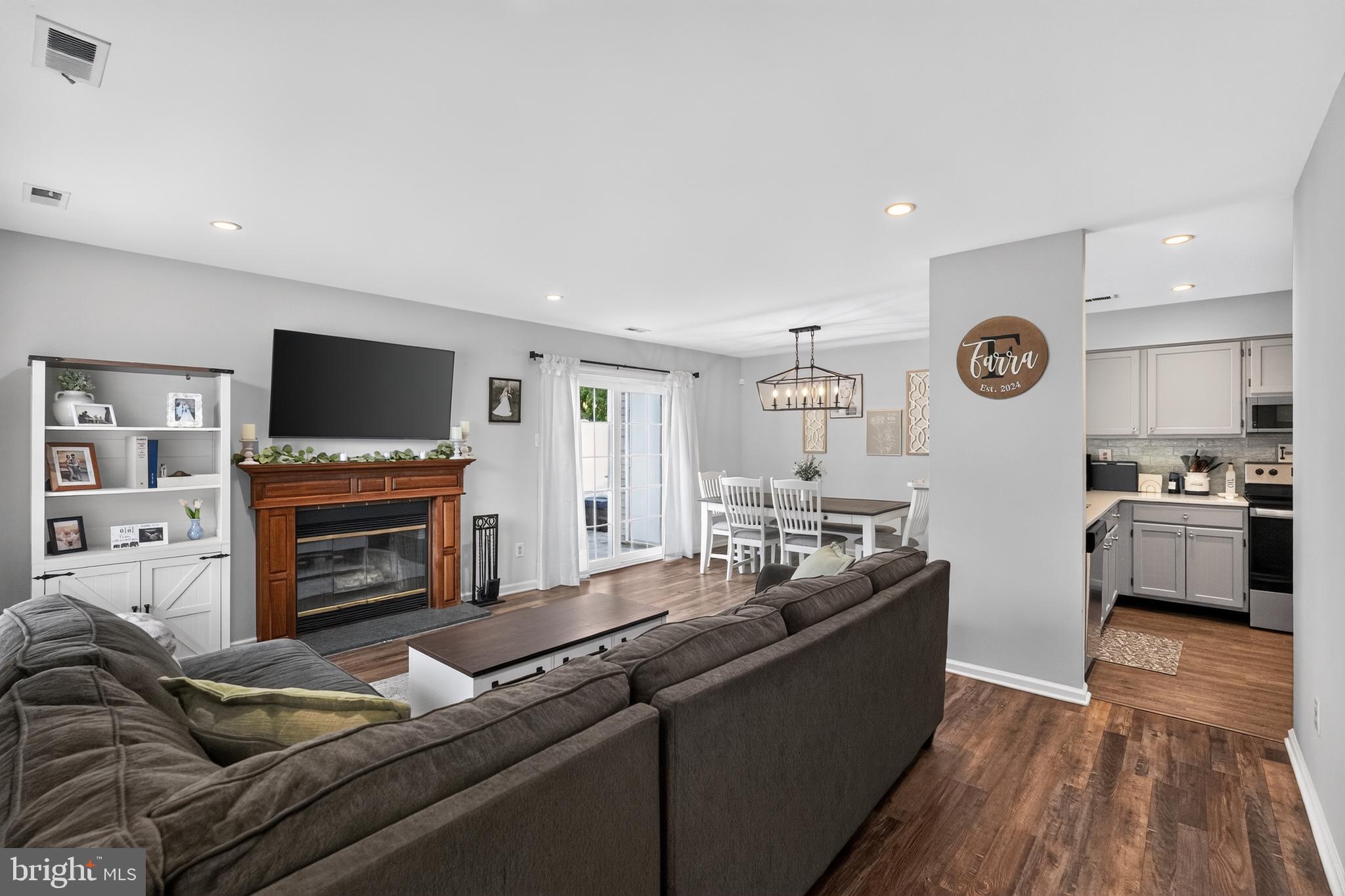 48 BARK HOLLOW LANE