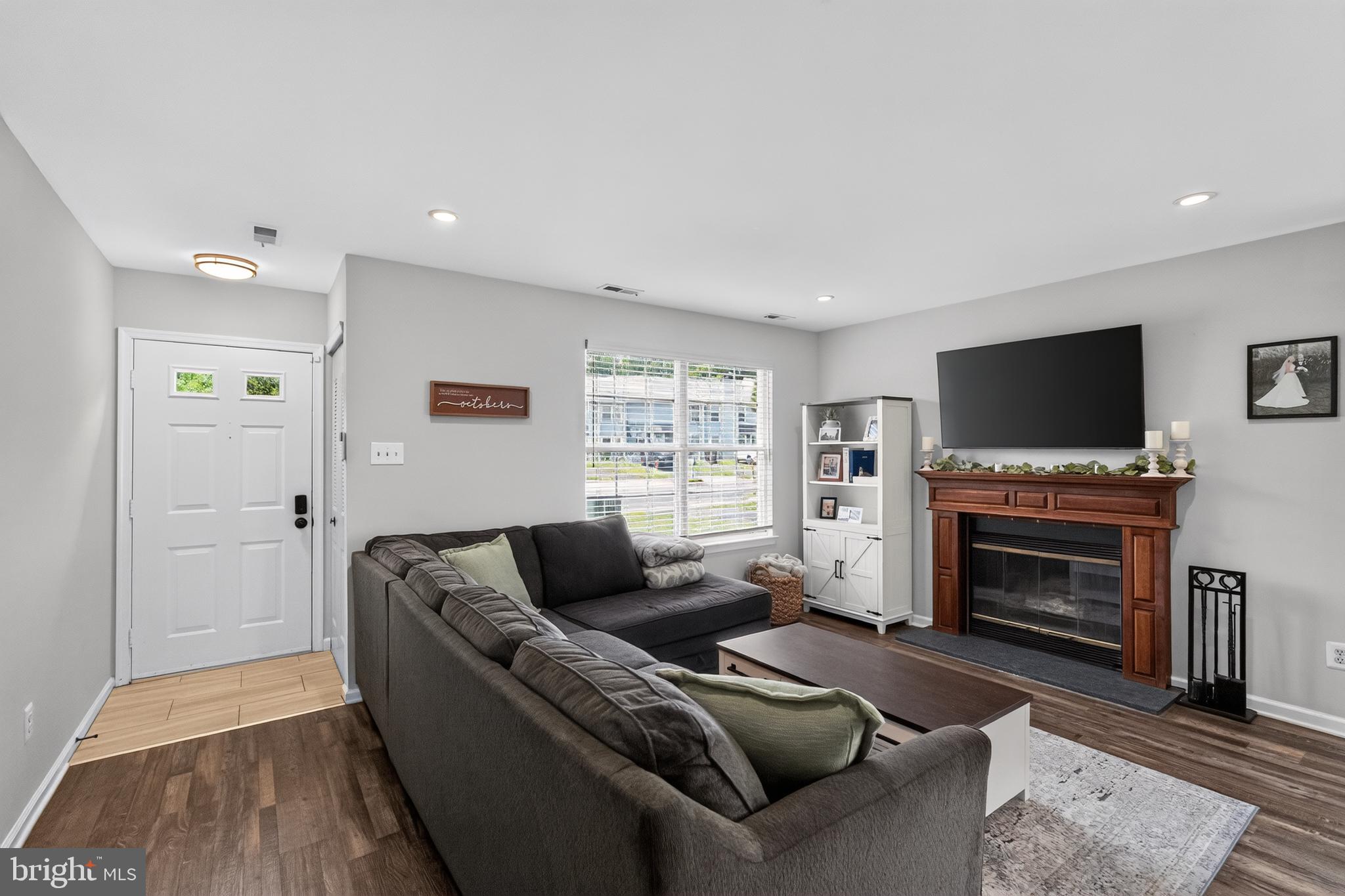 48 BARK HOLLOW LANE