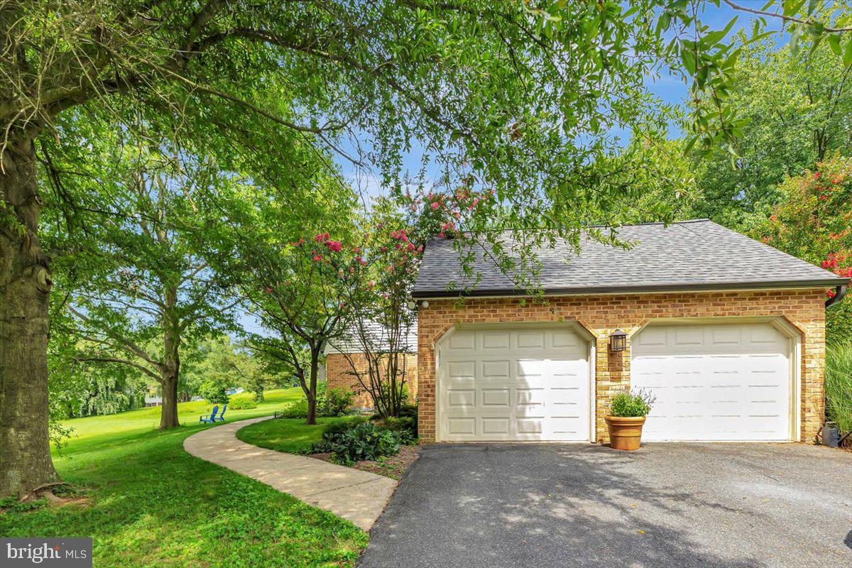 PRIESTFORD HILLS - Residential