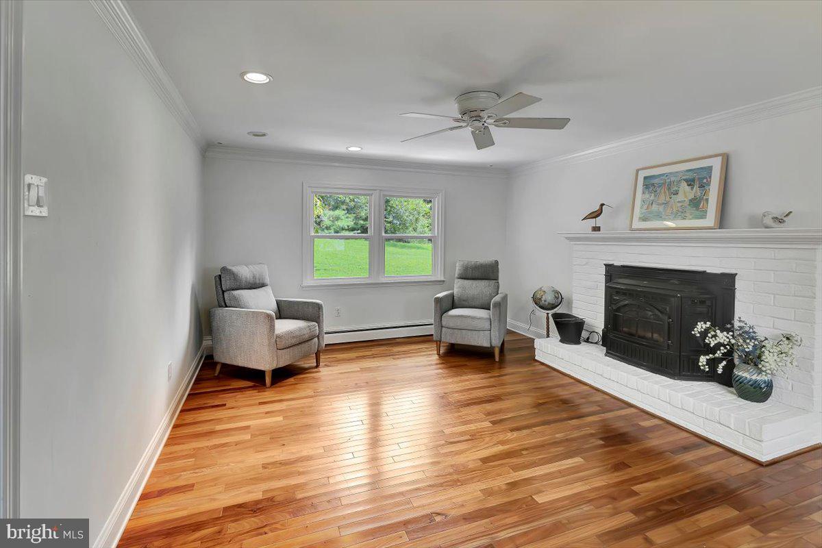 PRIESTFORD HILLS - Residential