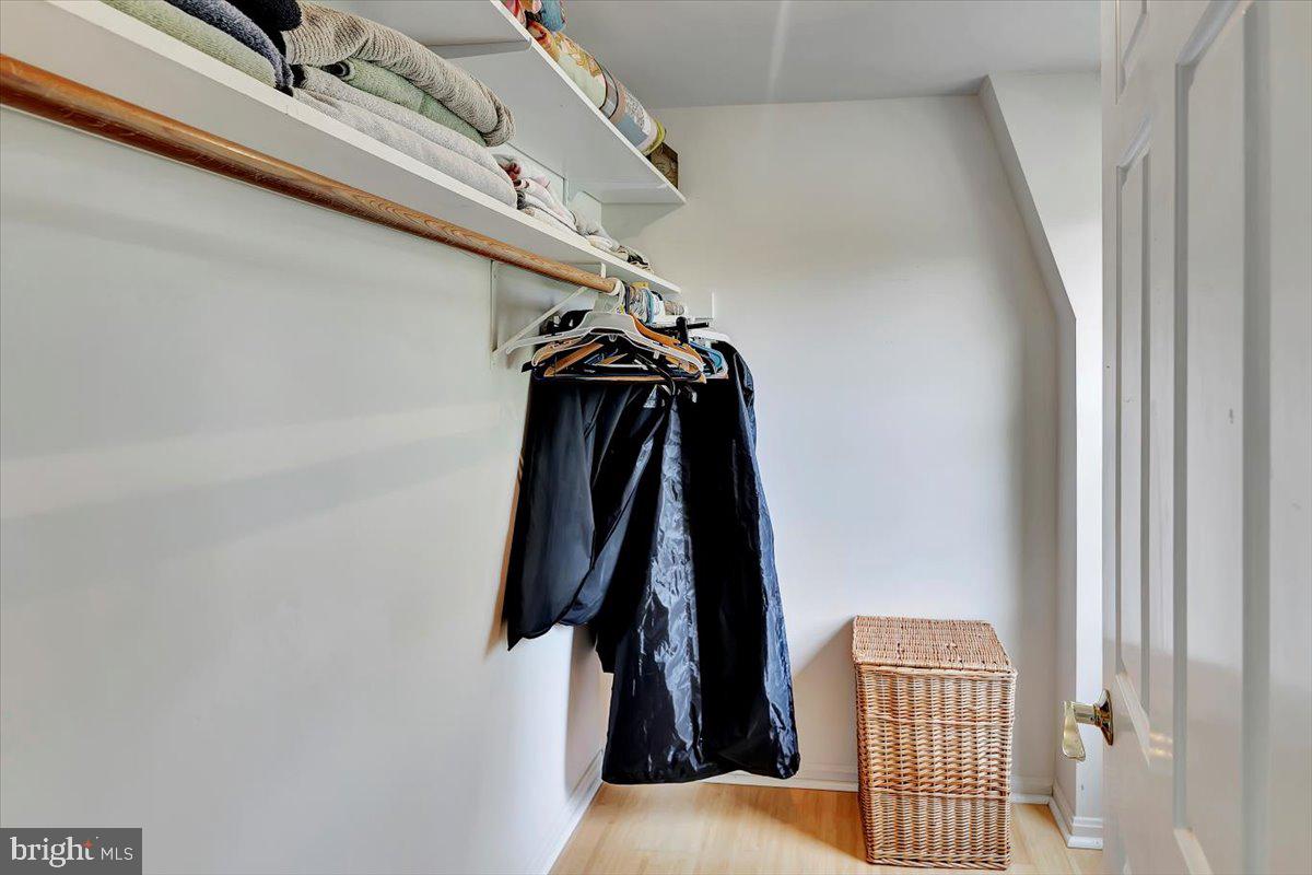 PRIESTFORD HILLS - Residential