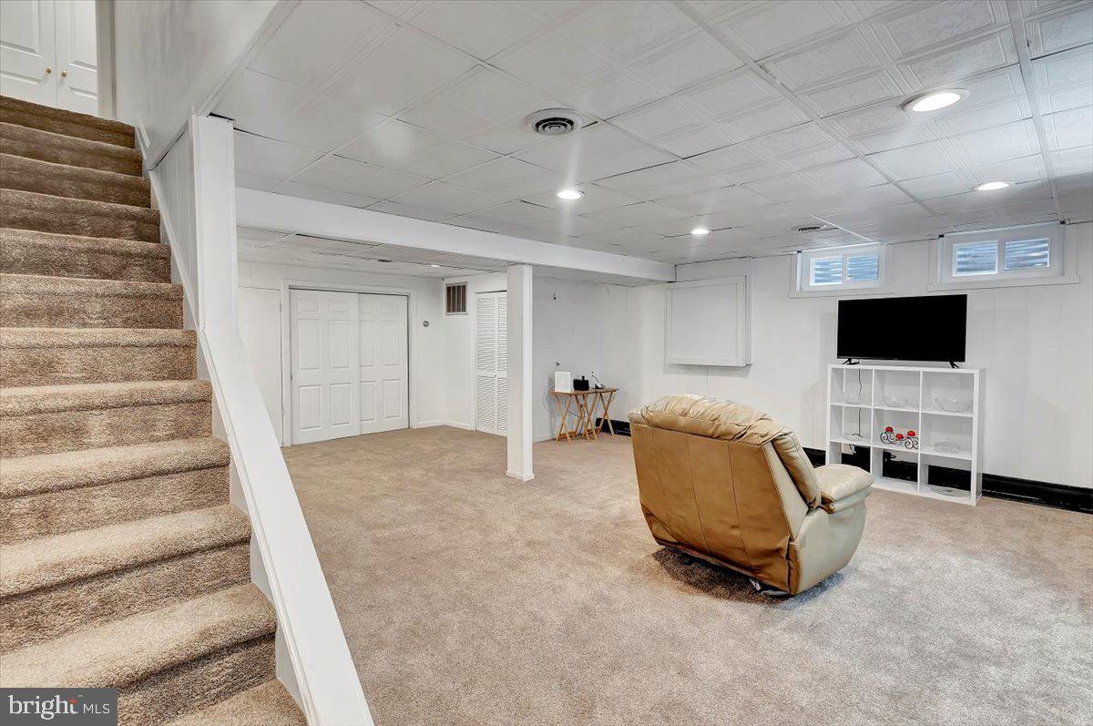 PRIESTFORD HILLS - Residential