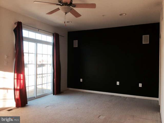 RIVER OAKS - Residential Lease