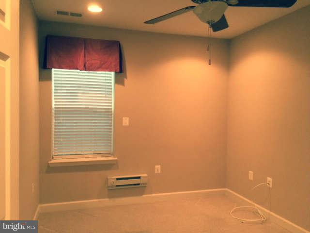 RIVER OAKS - Residential Lease