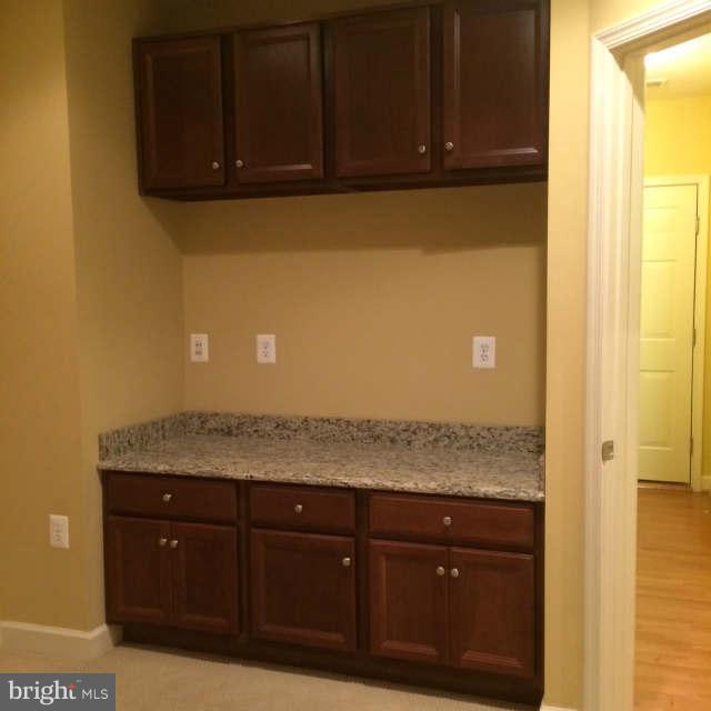 RIVER OAKS - Residential Lease