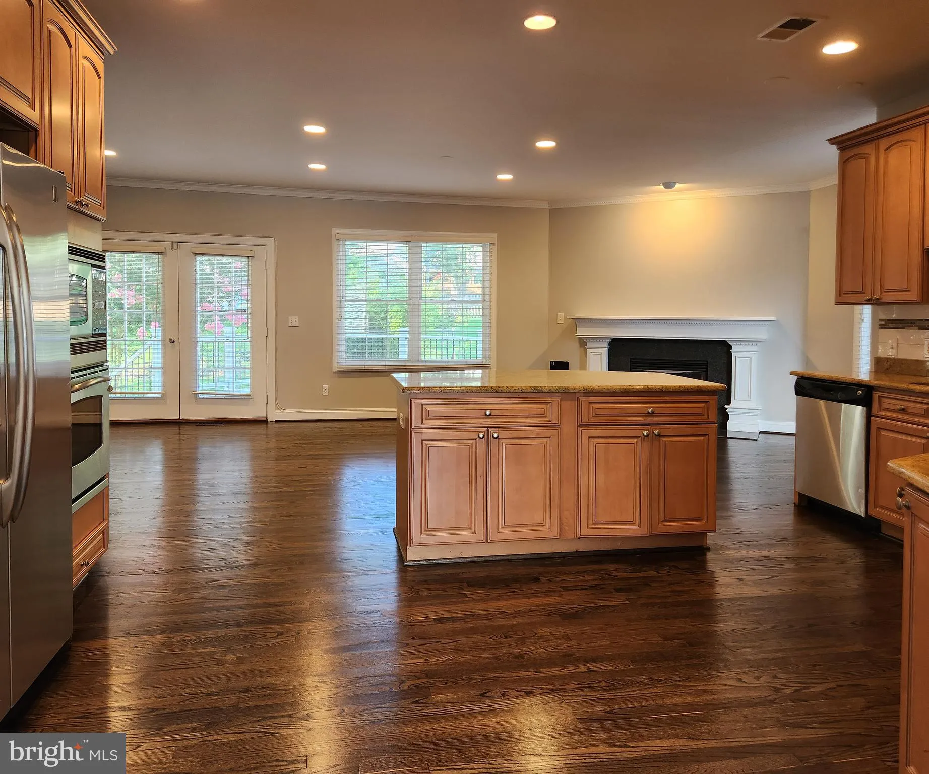 Vienna, Virginia 22180, United States, 6 Bedrooms Bedrooms, ,5 BathroomsBathrooms,Residential,Active,72