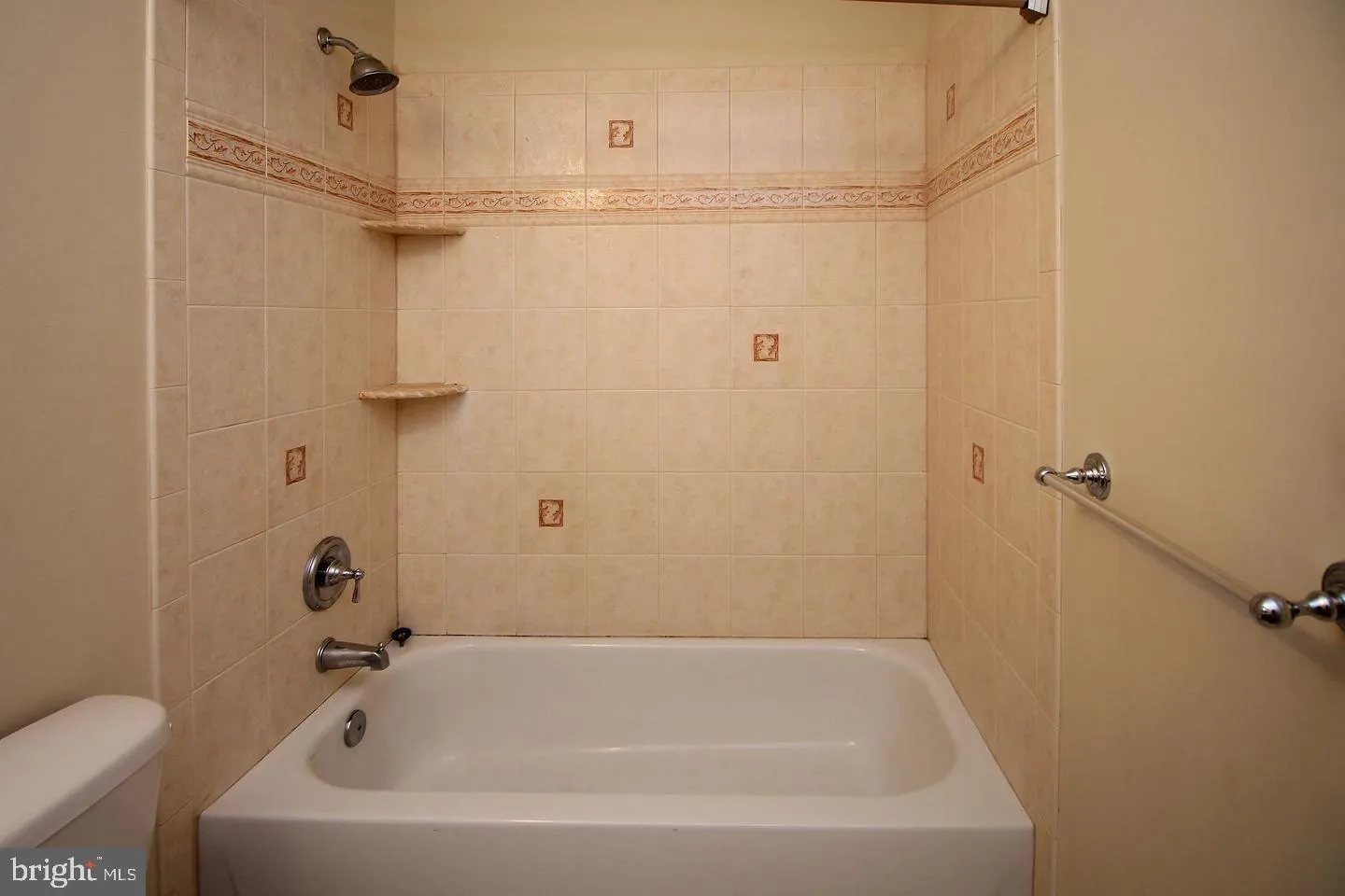 Vienna, Virginia 22180, United States, 6 Bedrooms Bedrooms, ,5 BathroomsBathrooms,Residential,Active,72